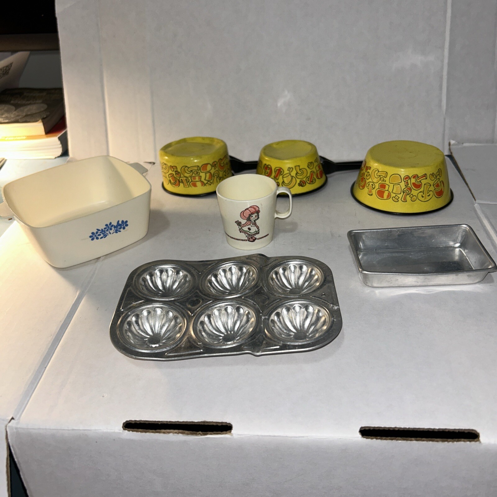 VTG 70’s Play Kitchen Set for Kids Lot of 7 items. baking pans, dents, pots