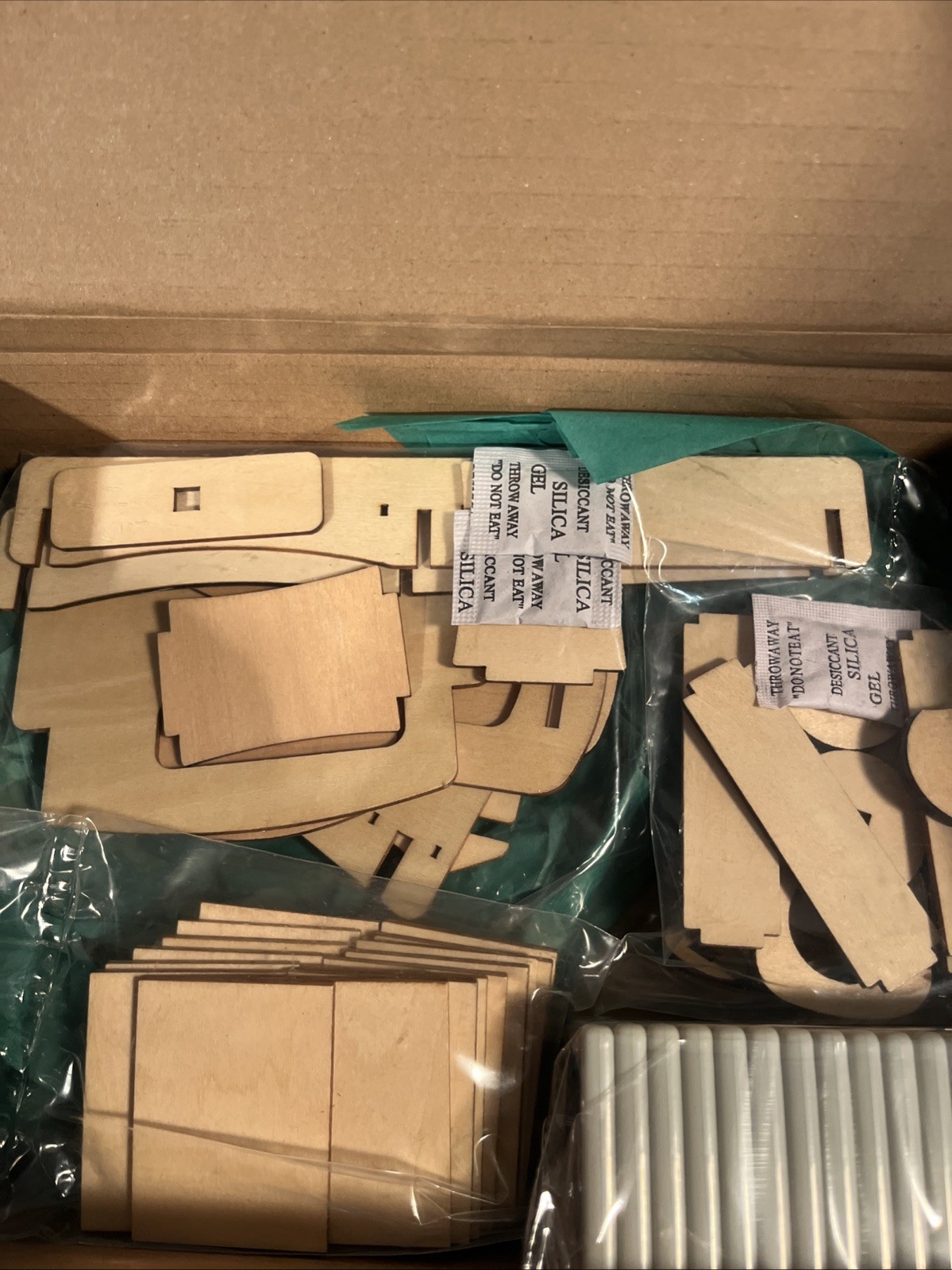 Kiwi Co Eureka Crate Build Your Own Perpetual Calendar STEM Age 12+ Wood Model
