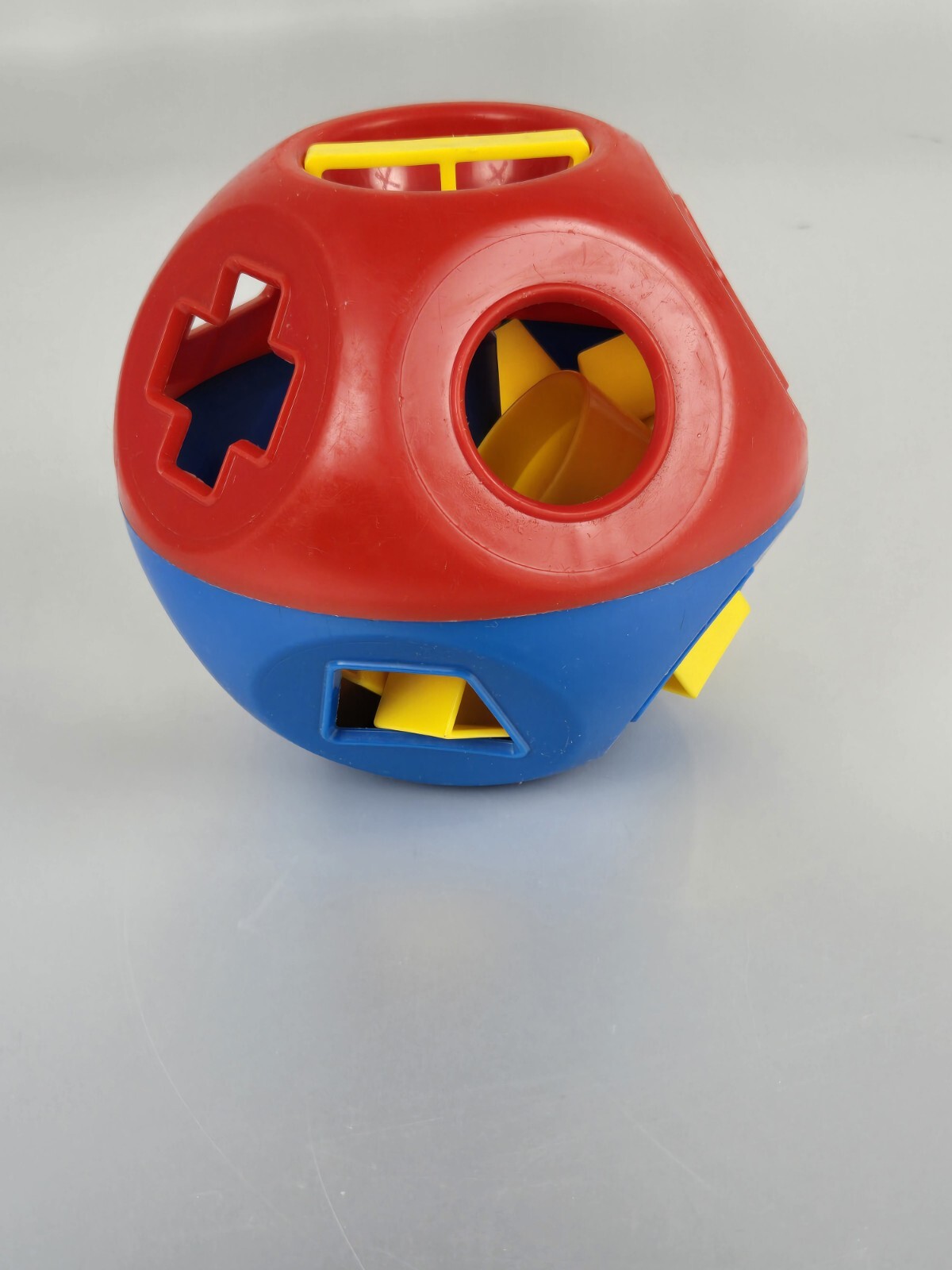 TUPPERWARE Classic SHAPE-O Ball – 6 months & Up Kid Favorite – Sorting Complete
