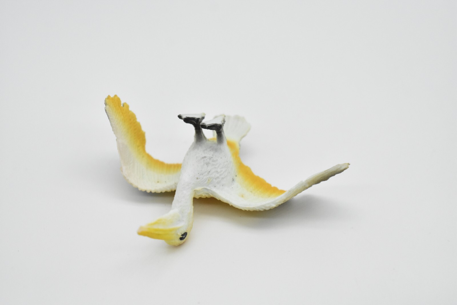 Pelican Toy, Very Nice Rubber Realistic Model 3 1/2″ F608 B132