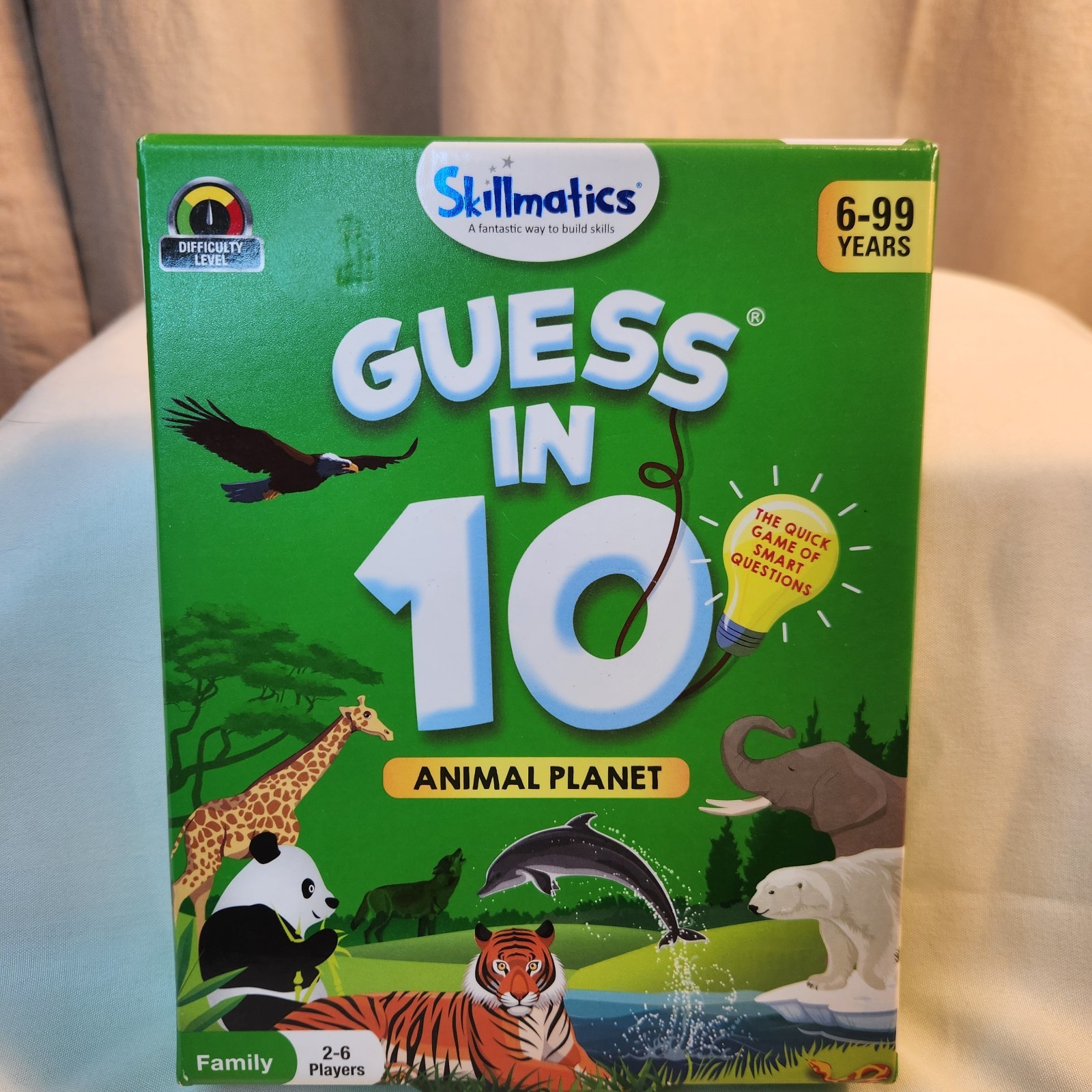 Guess in 10 Animal Planet Card Game by Skillmatics EUC