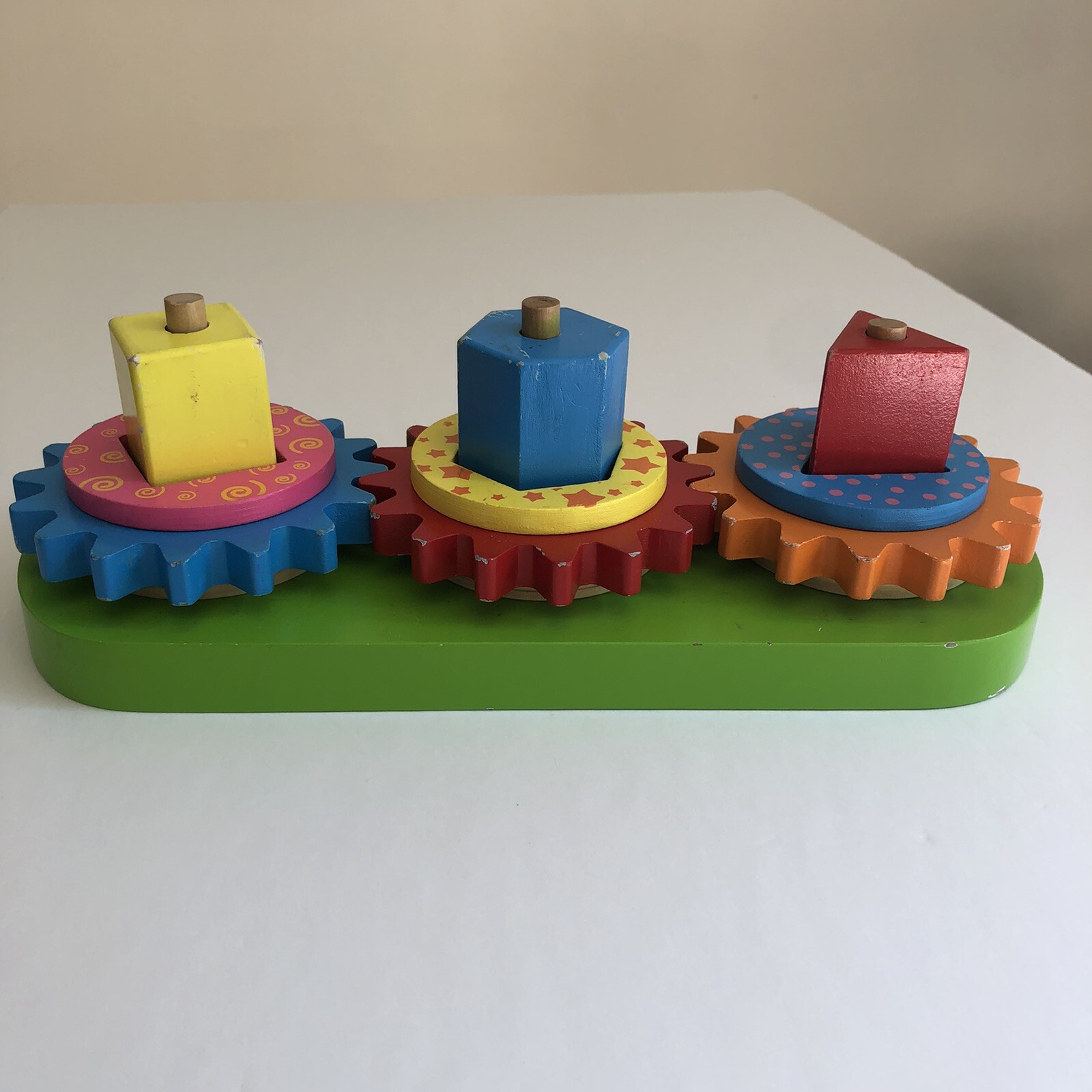 The Original Toy Company Solid Hardwood Geometric Blocks and Gears – 425535