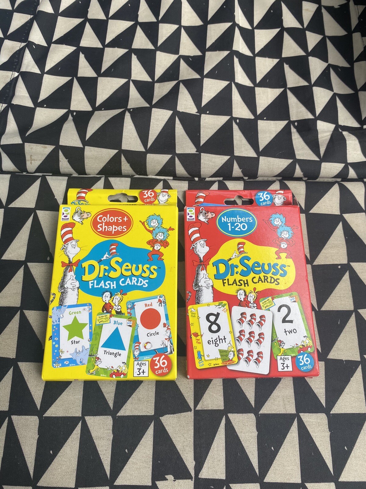 Geddes Dr Seuss Flash Clards Colors and Shapes & Numbers – Lot Of 2