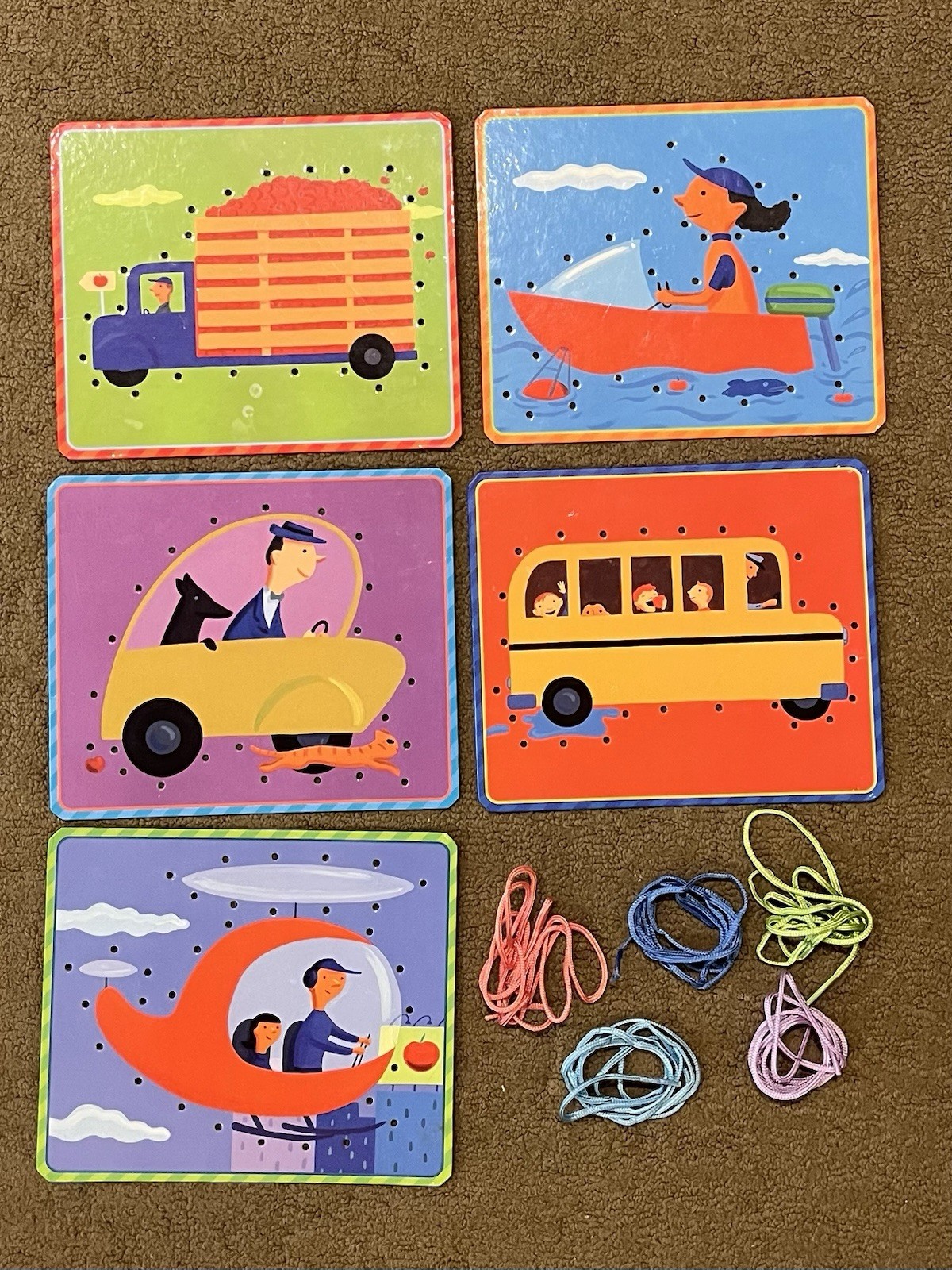 EUC 2003 eeBoo “Things That Go” Lacing Cards with 5 Cards & Laces