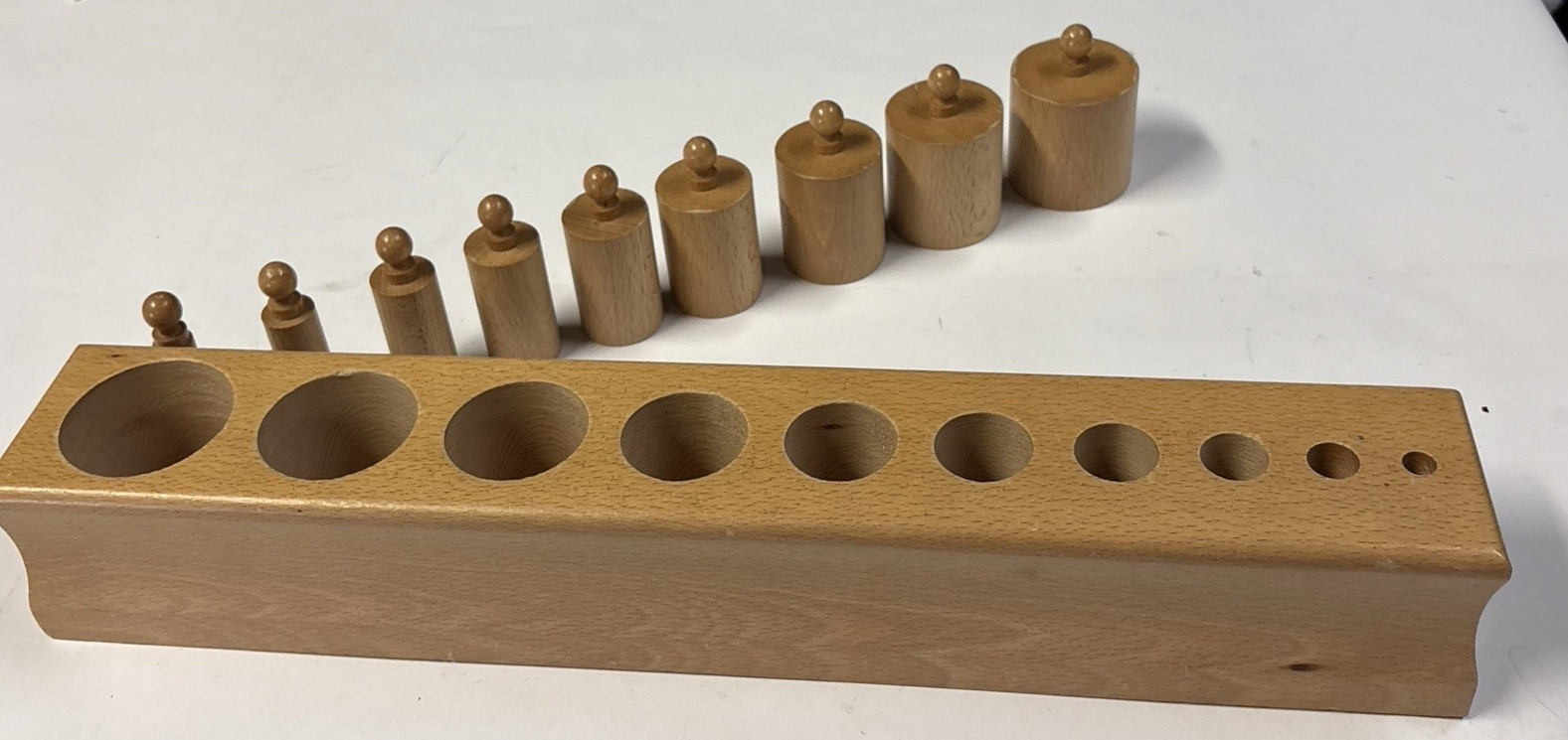Montessori VintageNienhuis Knobbed Cylinder Block Set #1, Holland