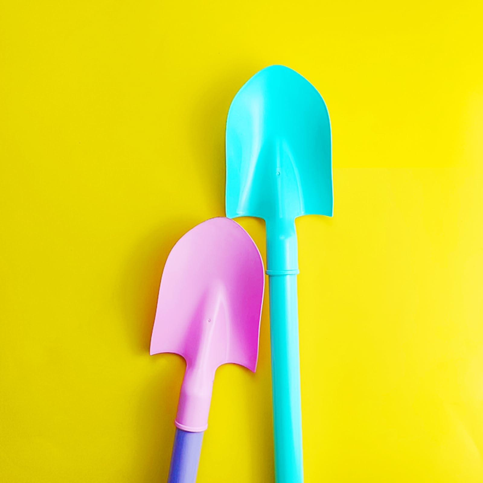 IOKUKI Long Shovels Sand Toys Set with Mesh Bag Including Small, Multicolor