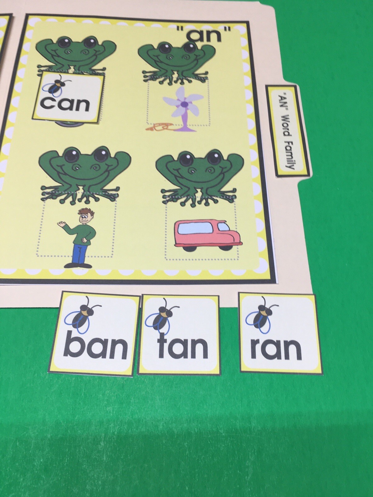 The An Family – Phonics – DIY File Folder game – Printed / Uncut