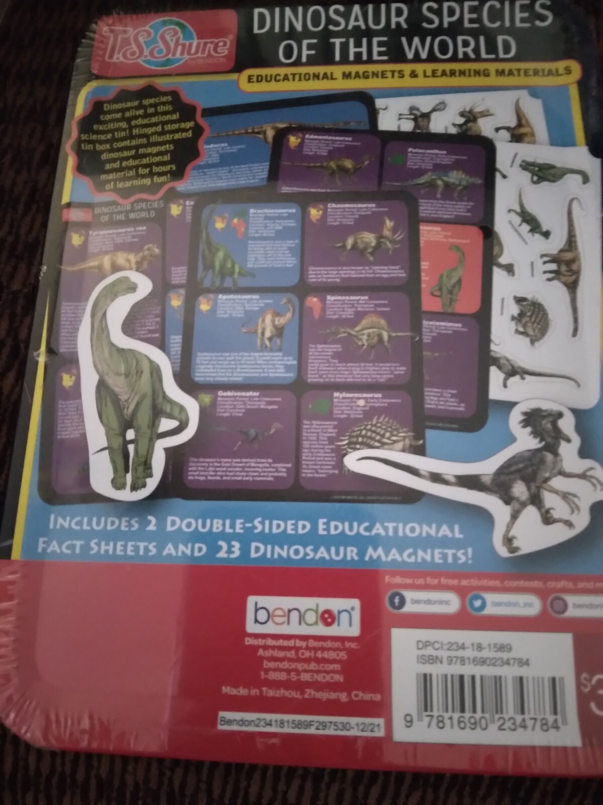 Dinosaur Species Of The World. T.S. Shure Educational Magnets / Learning STEM