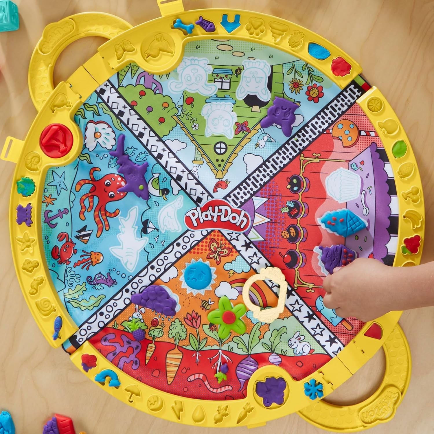 PLAY-DOH FOLD “N GO 17INCH PLAYMAT STARTER PAYSET FOR TODDLERS, NON TOXIC NEW