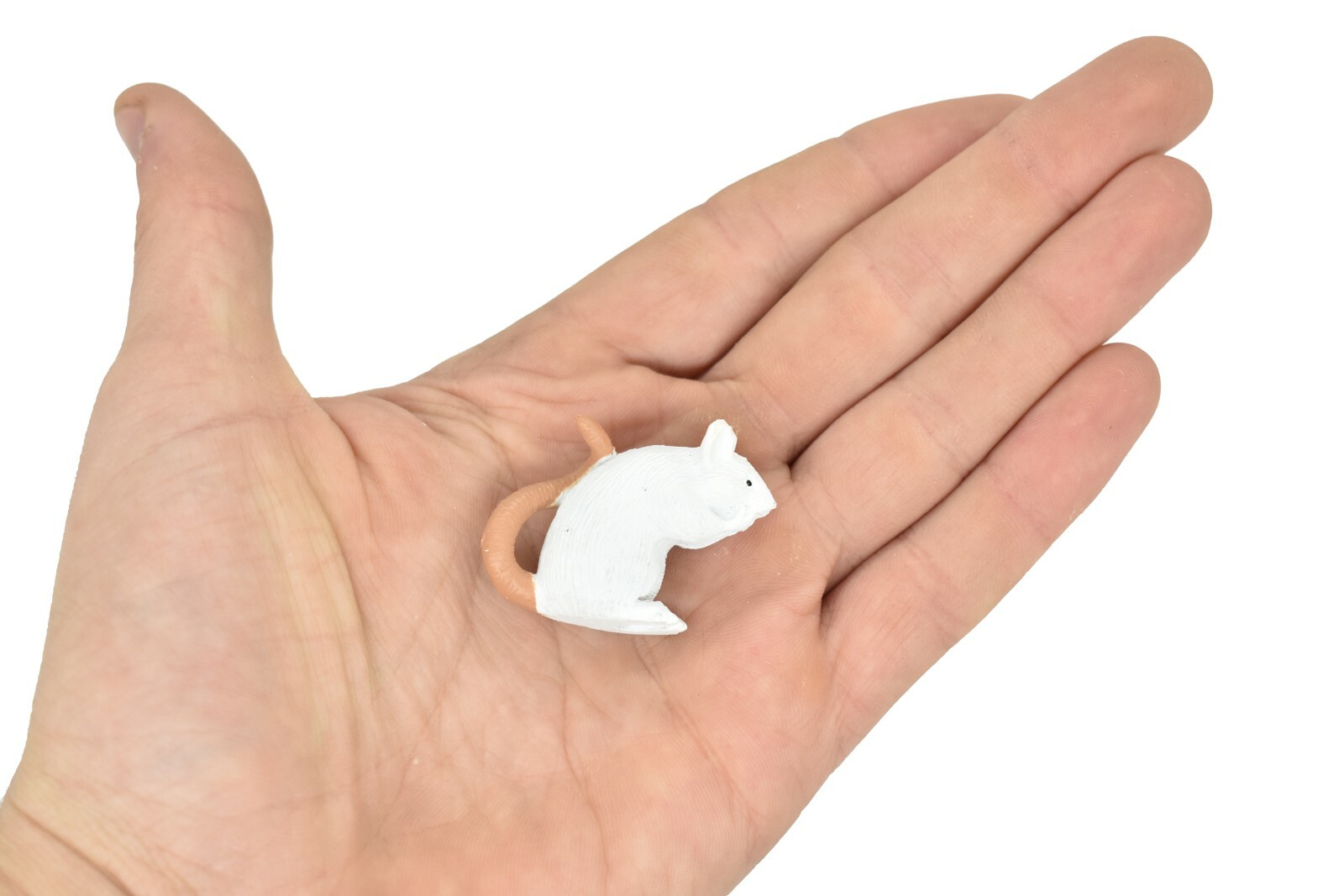 Mouse, White Sitting Plastic Replica 1 3/4IN long 1 1/2IN tall – F1674 B63