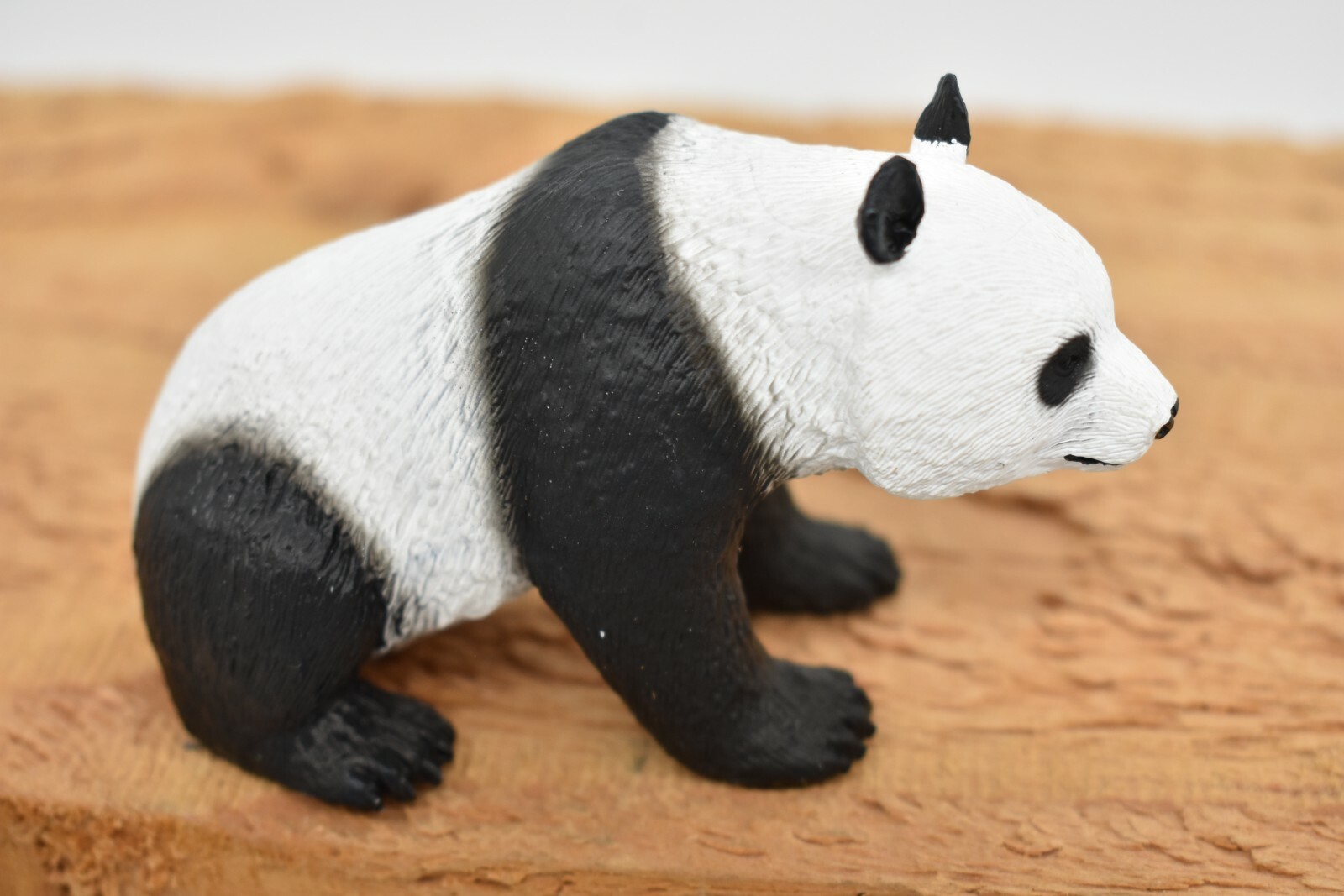 Panda Sitting Plastic Replica Museum Quality 3 1/2″ M068 B642