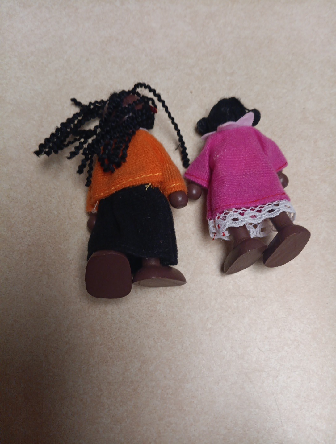 Wooden Poseable Doll Family of 8 African American dollhouse figures 3+
