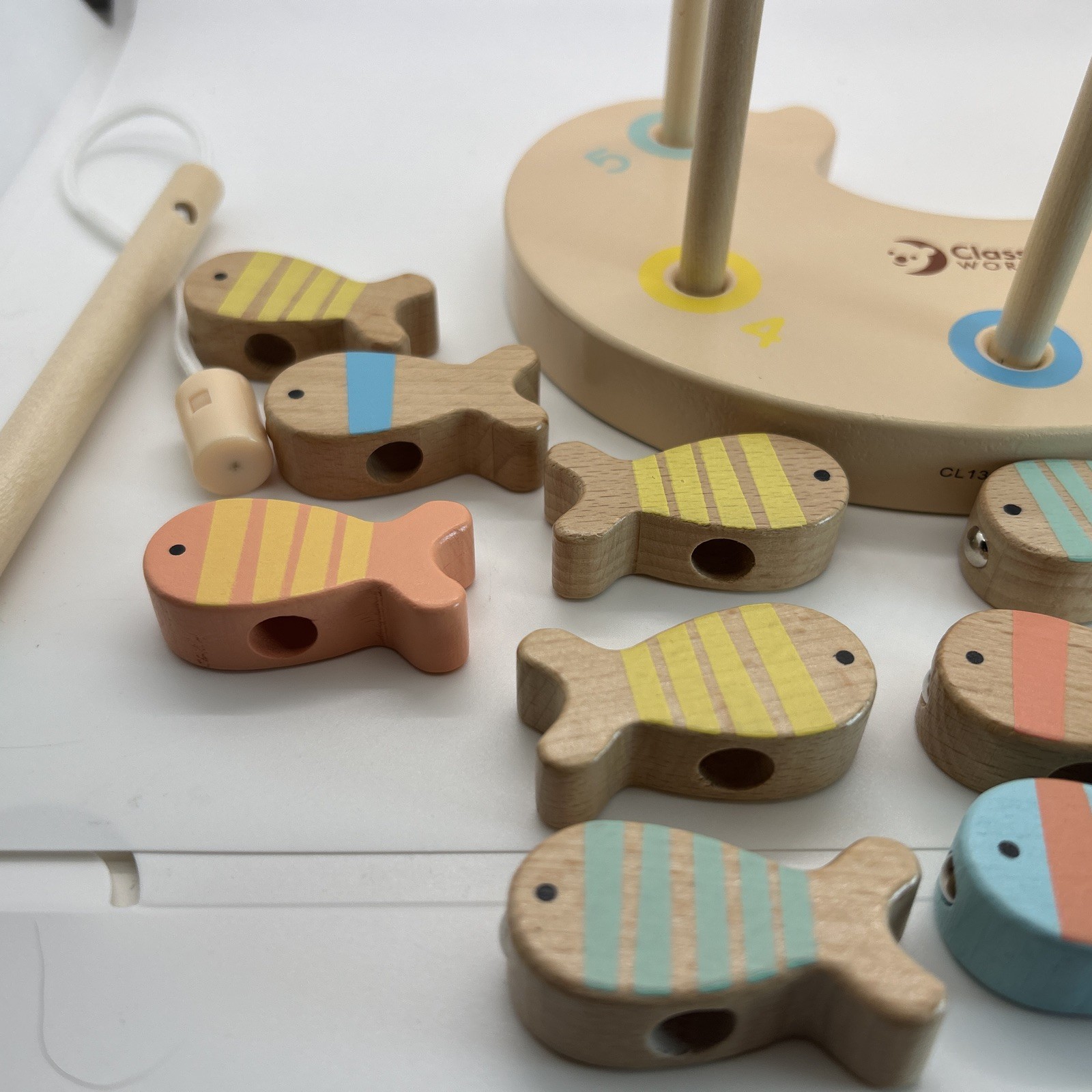 Classic World Toys – Wooden Magnetic Fishing Game Counting