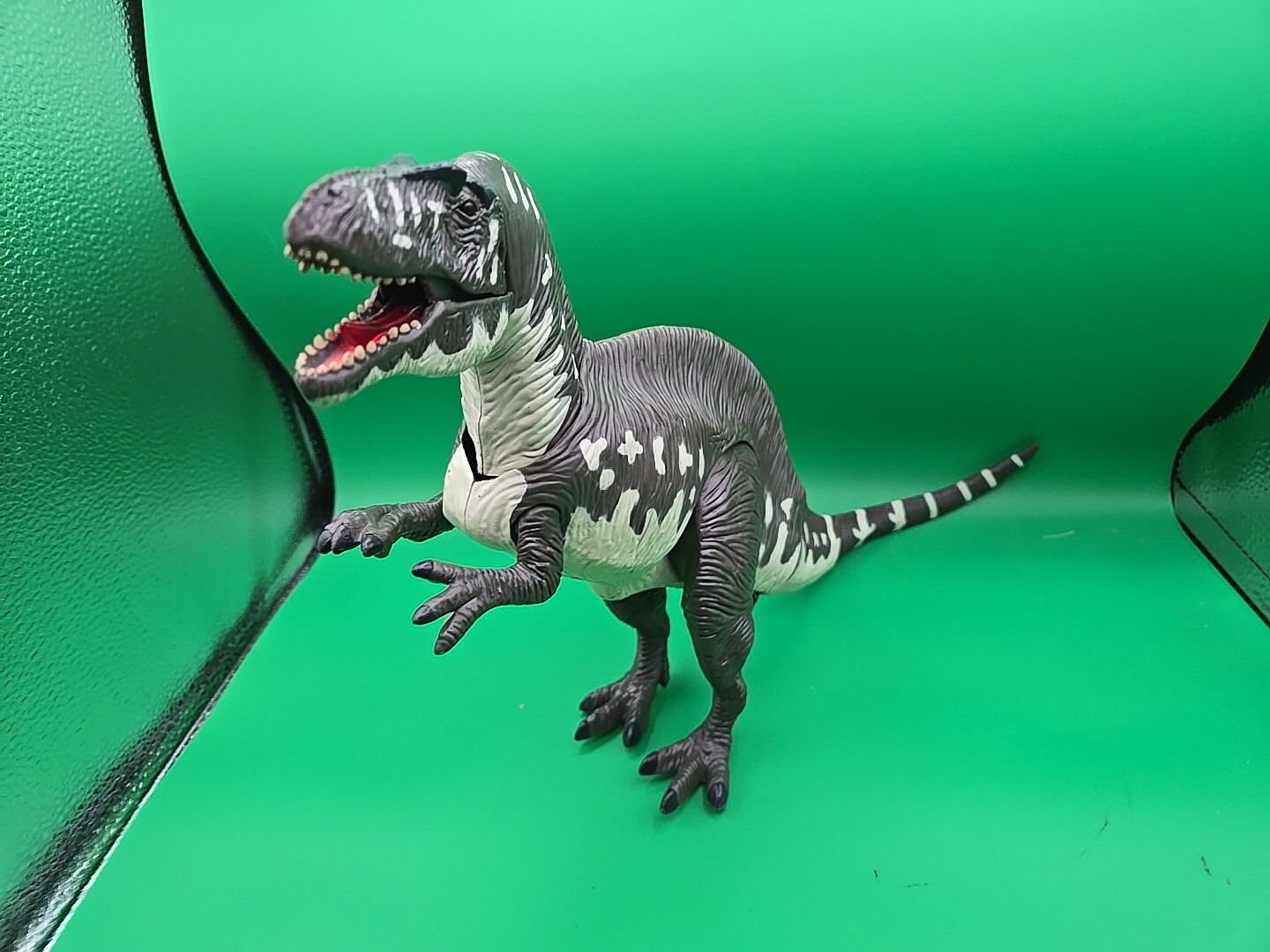 Battat Terra Acrocanthosaurus Dinosaur Carnivore Toy Figure