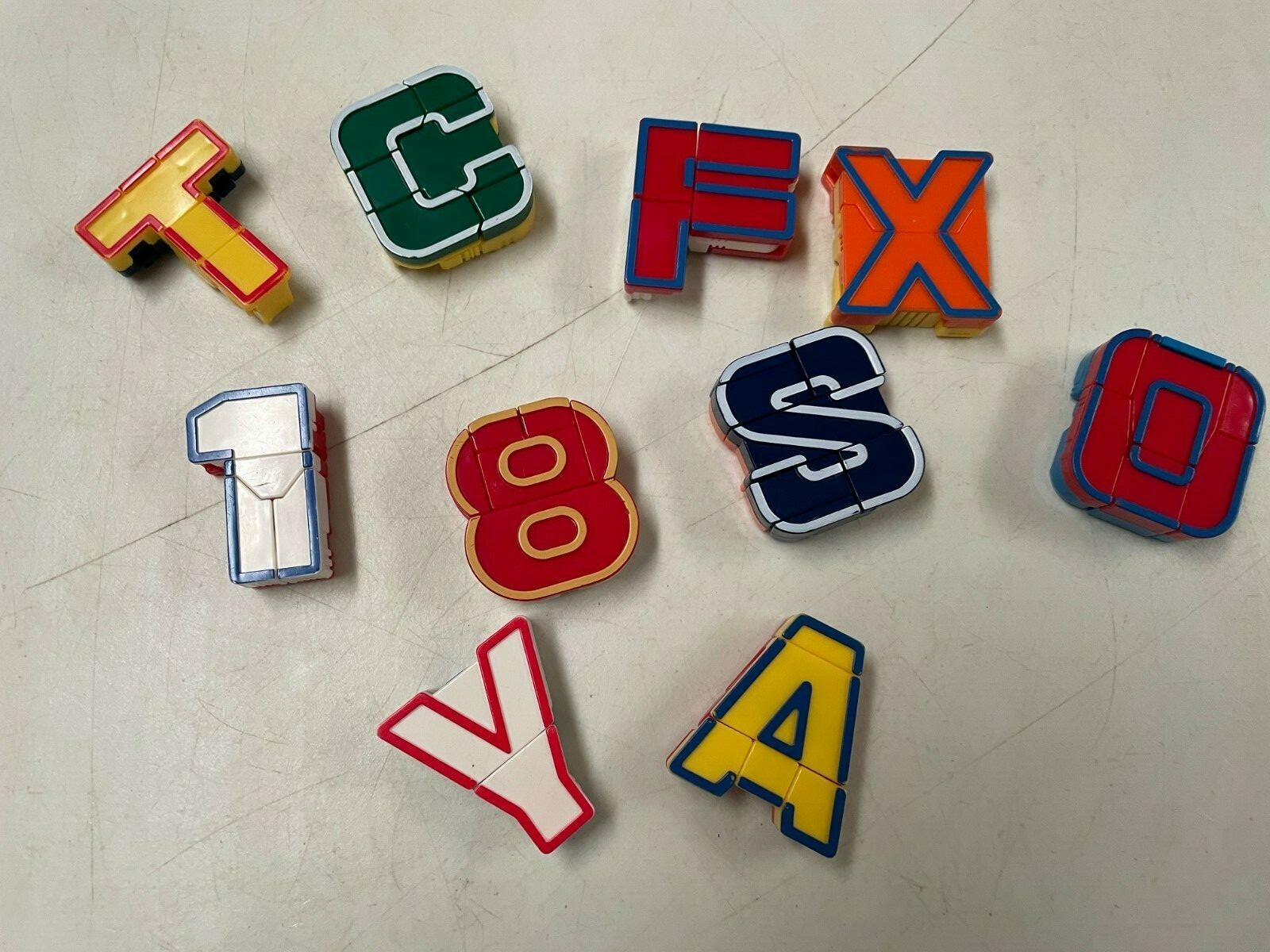 LAKESHORE EDUCATIONAL STORE ALPHABOTS LETTER NUMBER REPLACEMENT ROBOTS EUC