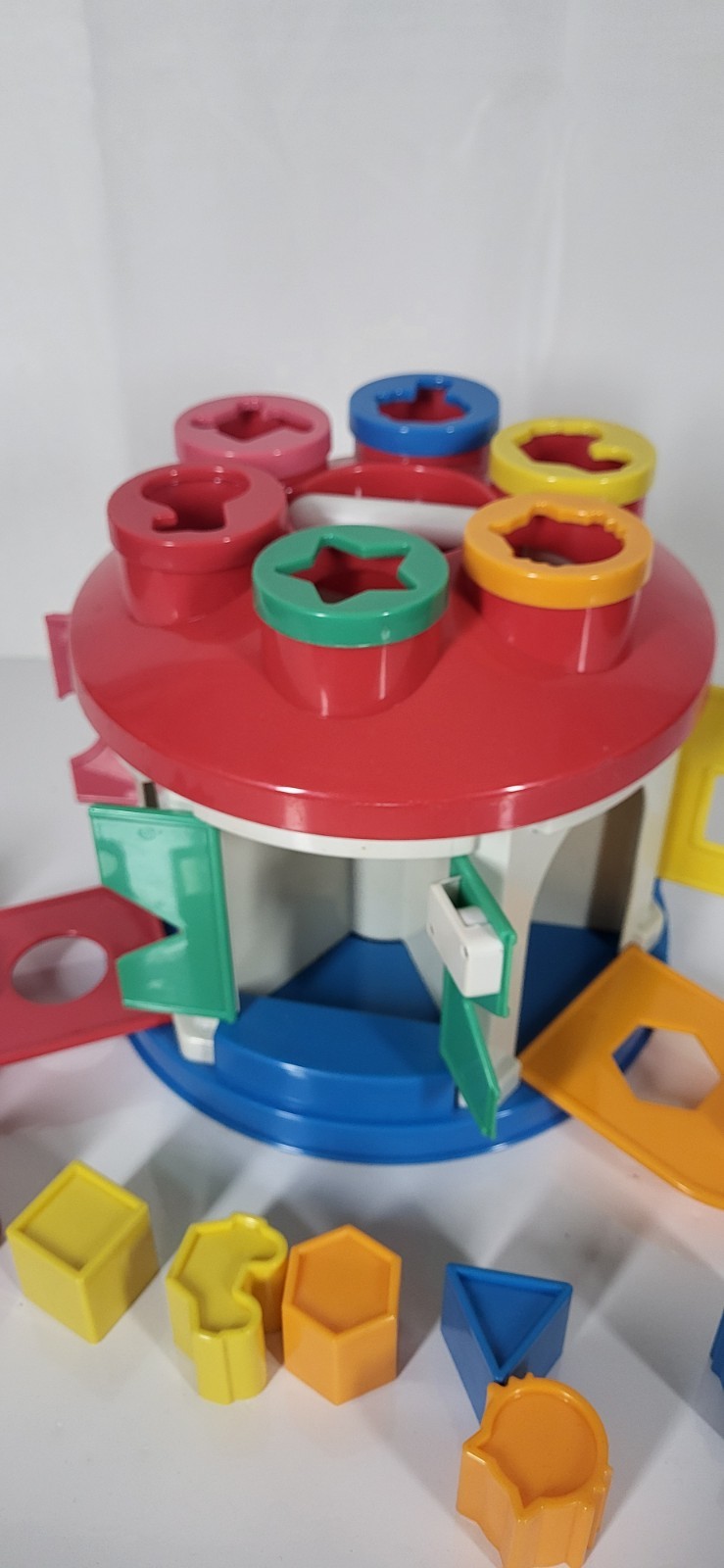 Battat Shape Sorter House Teaches Colors & Sorting Toy 6 Keys & 12 Blocks EUC