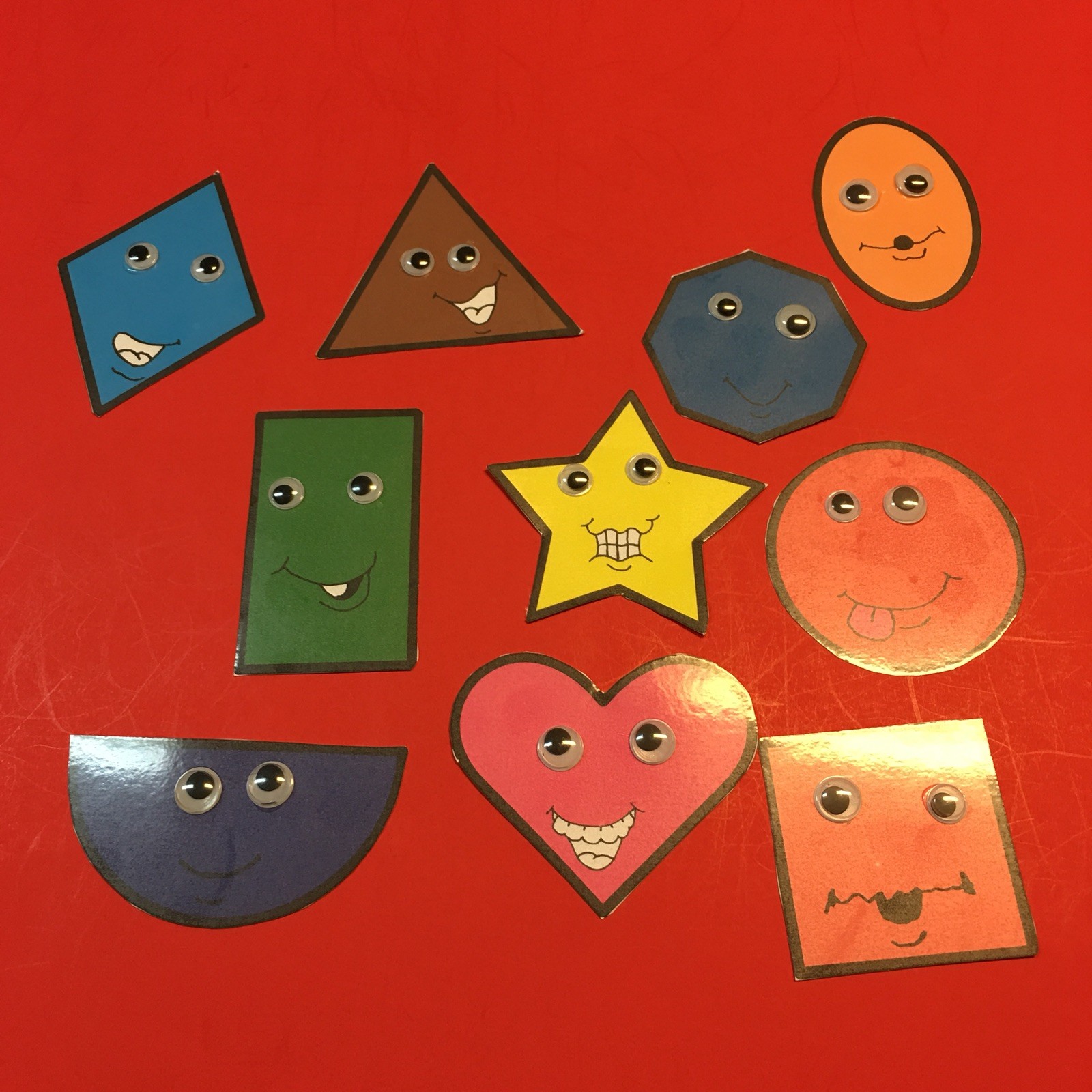 10 SHAPE PEOPLE – FLANNEL / FELT BOARD STORY PIECES PRESCHOOL