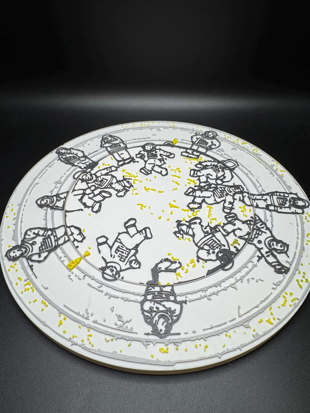 The Missing Astronaut Puzzle – Classic Optical Illusion, Unique Home Décor &