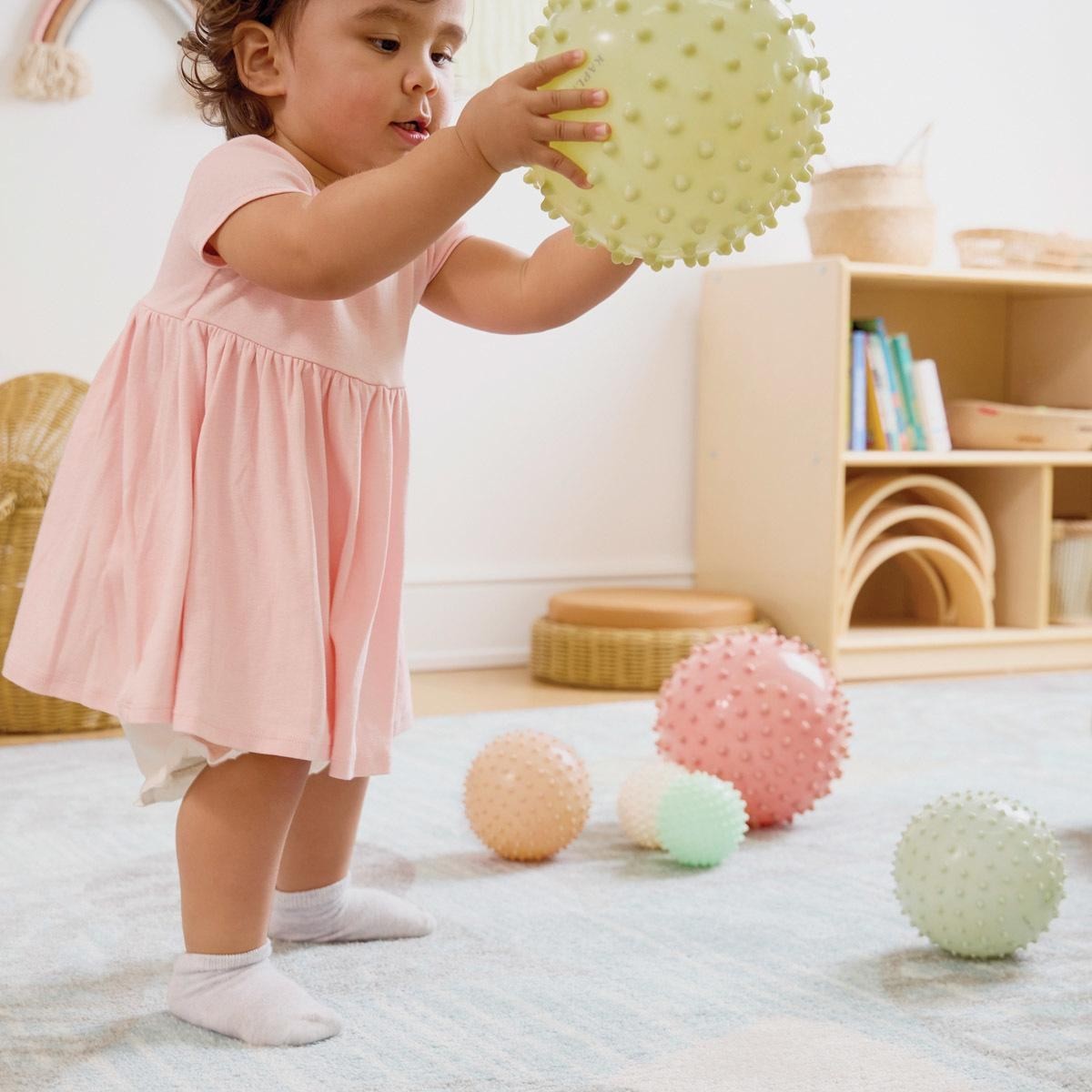 Kaplan Early Learning Sensory Balls – Set of 6