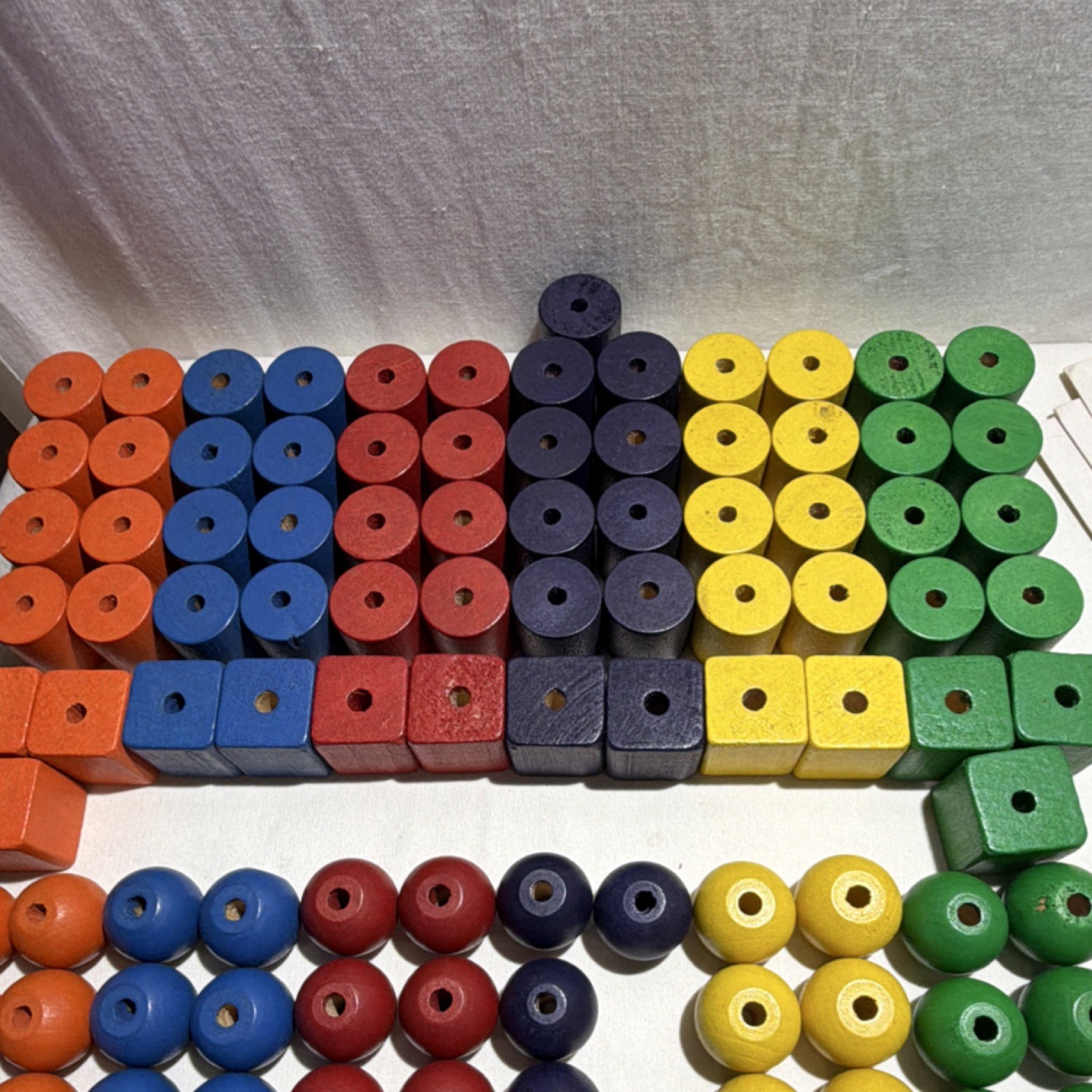 Wooden Colored Beads Educational Toy with Pattern Cards for Kids Vintage 1985