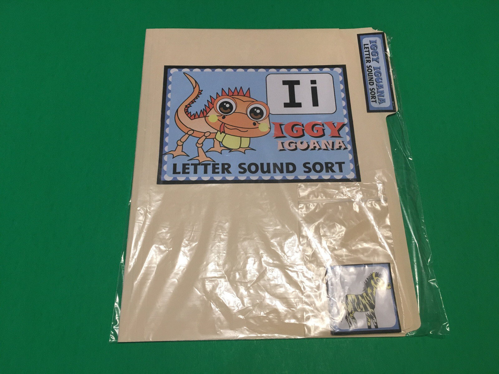 Iggy Iguana – Letter Ii – DIY File Folder game – Printed / Uncut