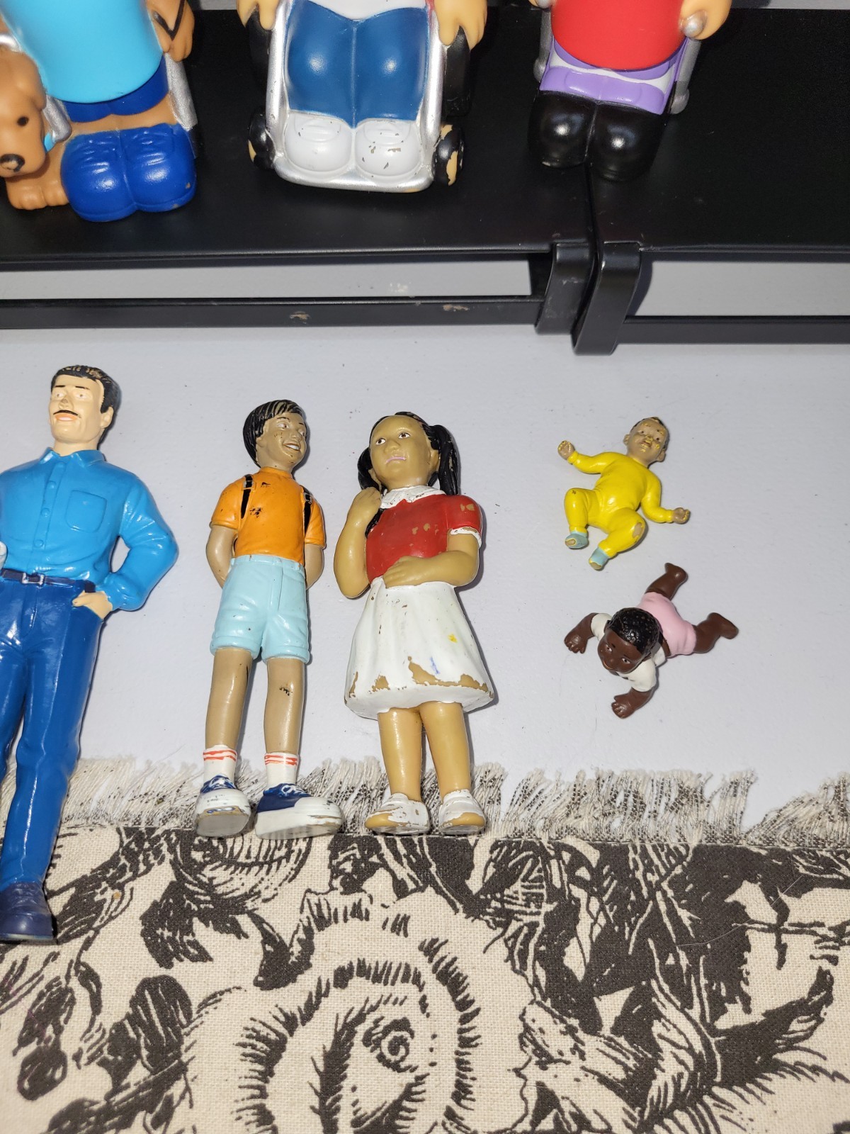 Lakeshore Education VTG PVC & Plastic Toy Block Play People Figures Lot of 12