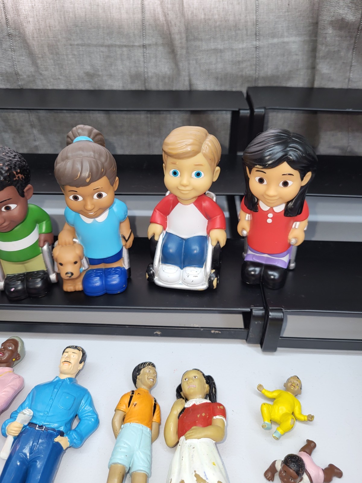Lakeshore Education VTG PVC & Plastic Toy Block Play People Figures Lot of 12
