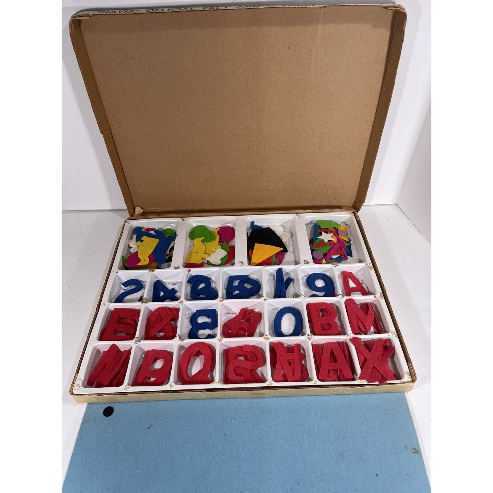 Davis Official Felt and Flannel Board #1000 – with Box Vintage Check Pictures