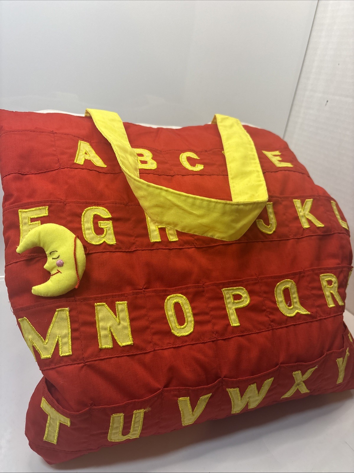 ABC Bag Pockets Play Letter Learning VTG Cloth Plush 23 Characters Zip Top