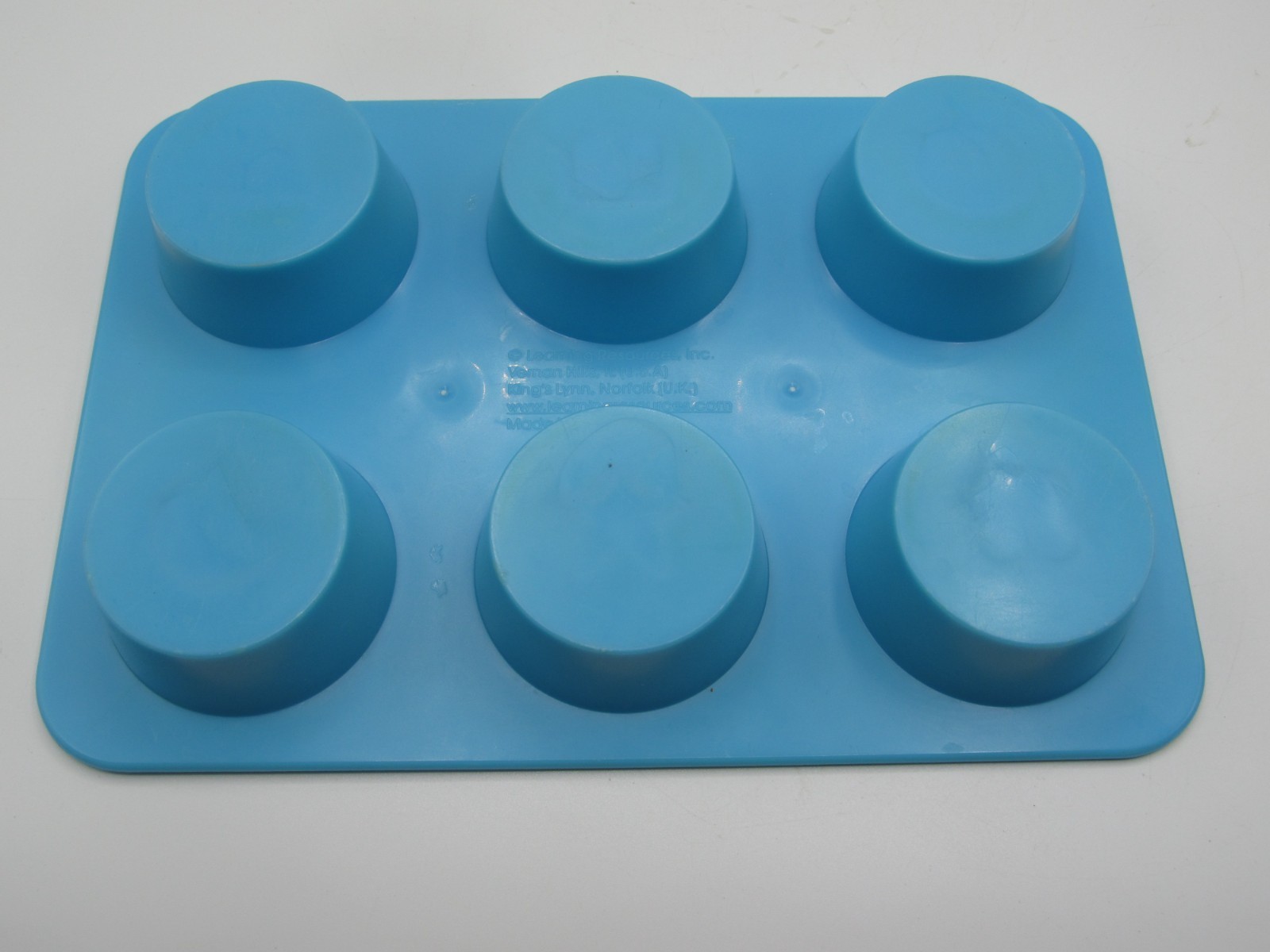 Discontinued Melissa & Doug Learning Resources Shape Sorting Cupcakes with Pan