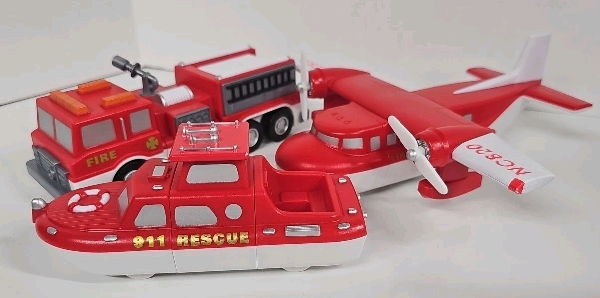 POPULAR PLAYTHINGS Magnetic Mix or Match Vehicles, Fire & Rescue