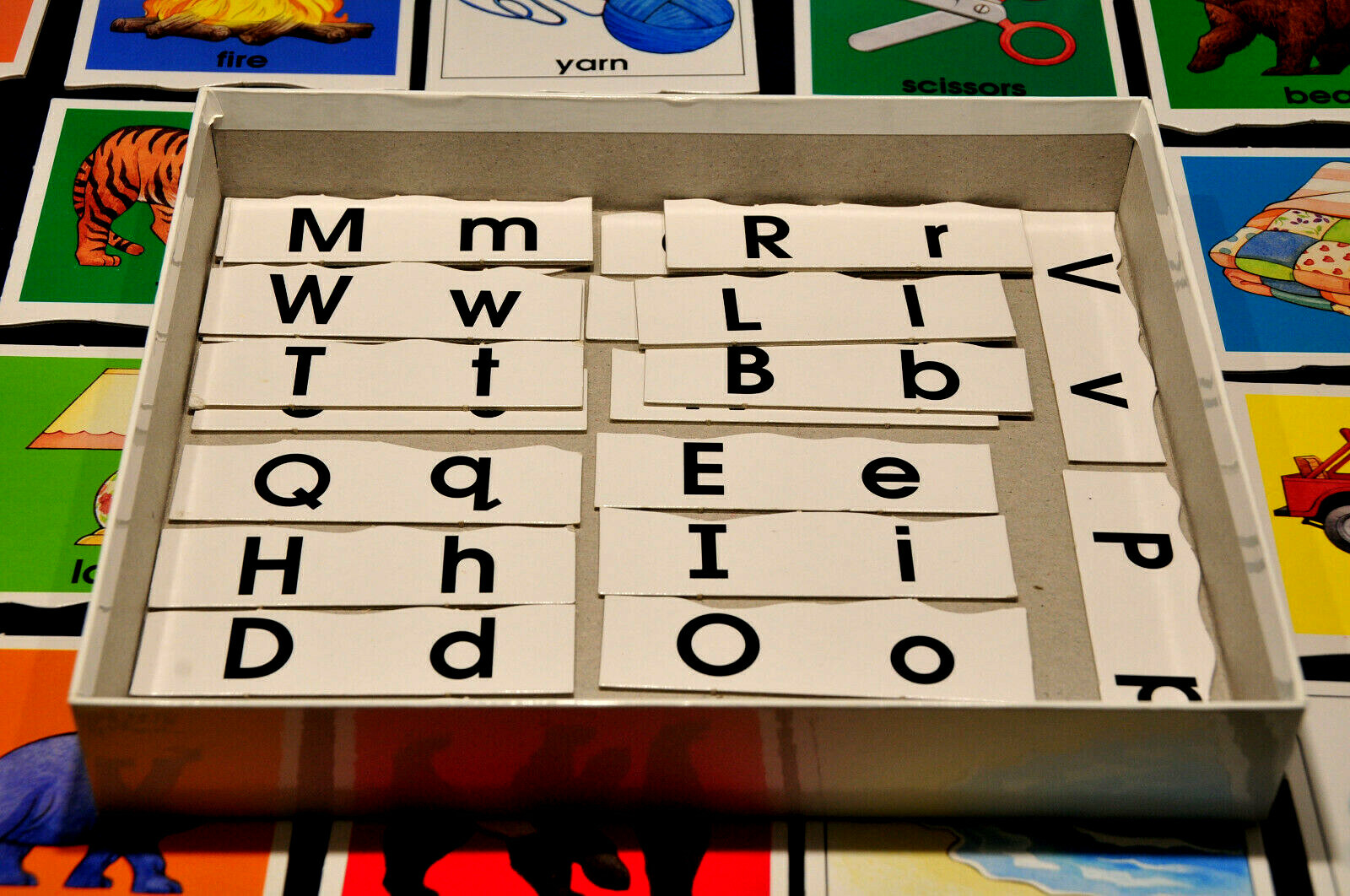 Didax Basic Skills Learning Puzzle Alphabet 26 Self-Matching Puzzles Phonics