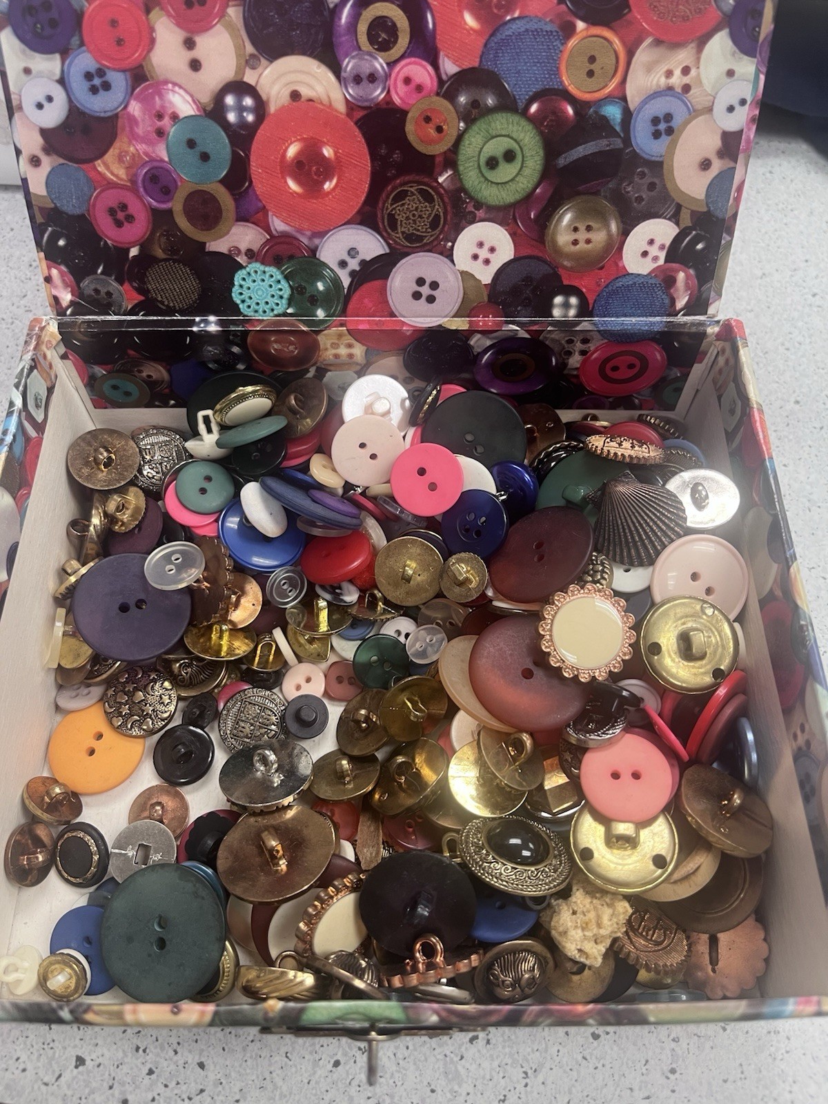 Lakeshore Learning Materials Button Box 1996 Vintage Sorting With Various Button