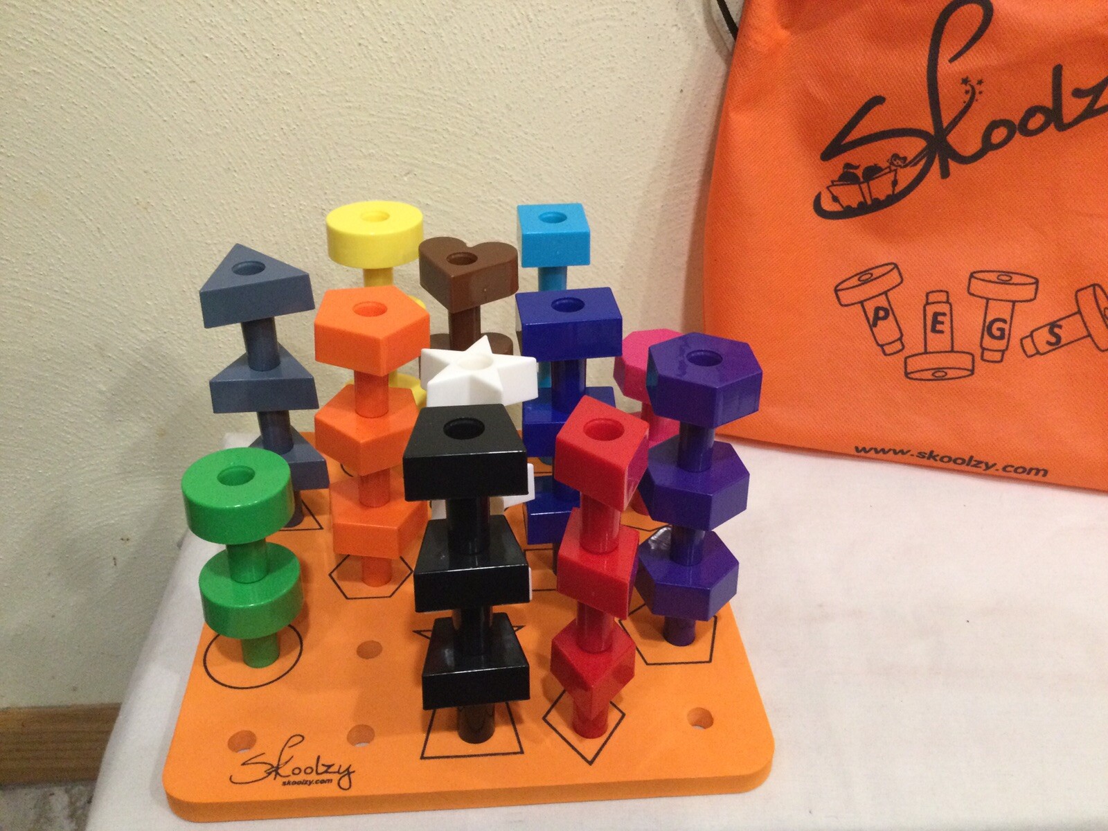 SKOOLZY PEG BOARD SHAPES SET, SORTING, STACKING, LACING, MONTESSORI