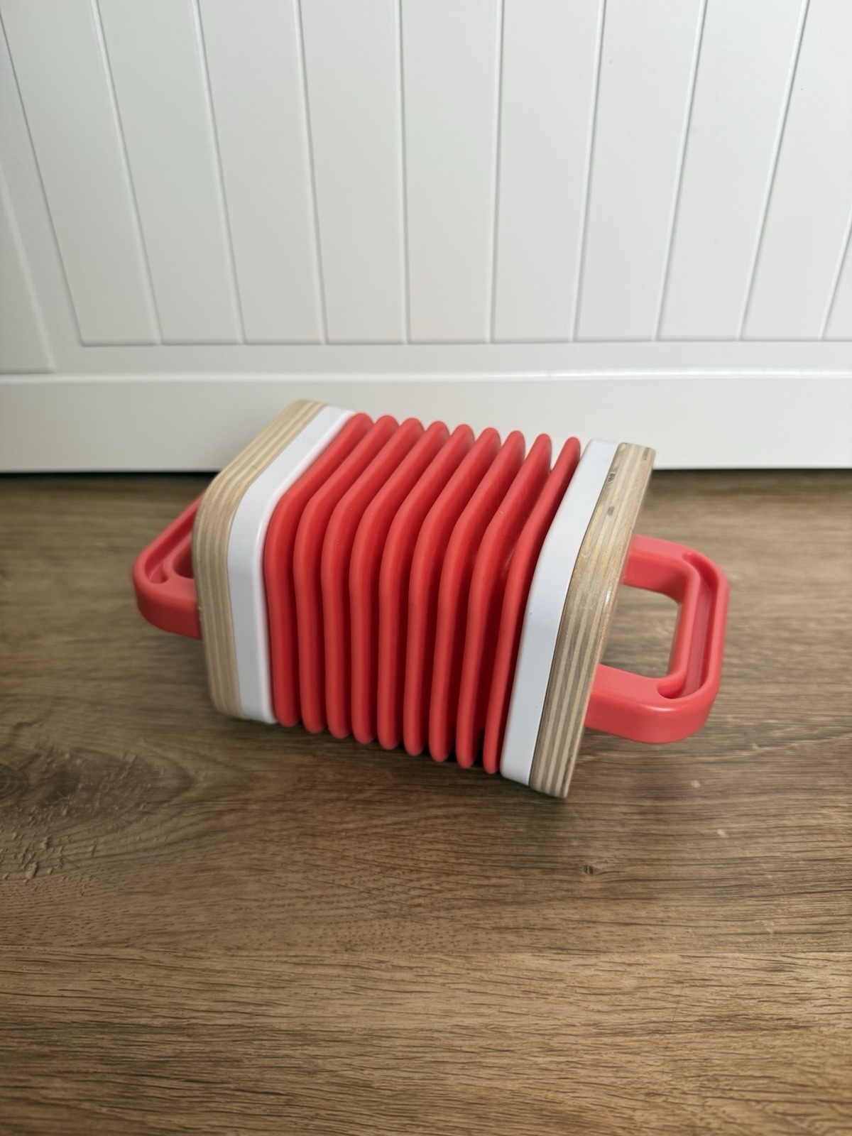 Lovevery Accordion toy from music set Montessori. Free shipping! NEW