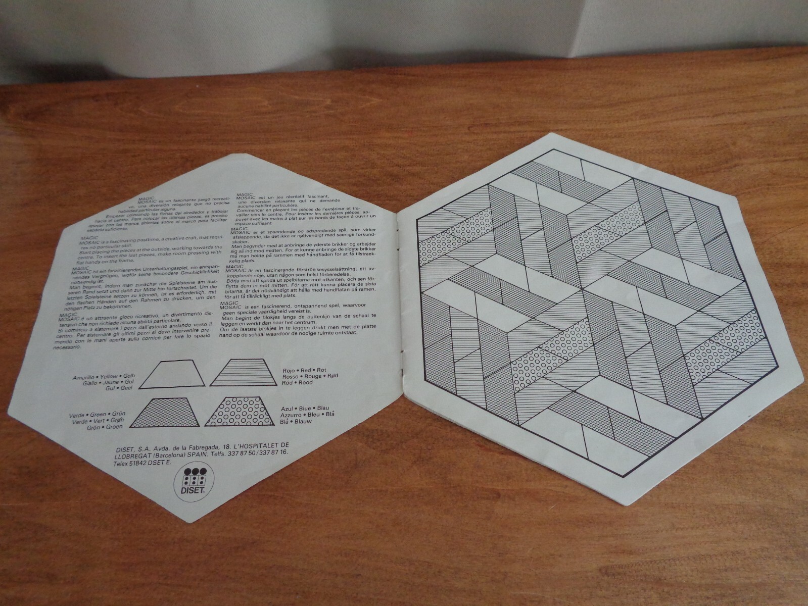 Vintage Discovery Toys Magic Mosaic Creative Colorful Tiles Design Booklet