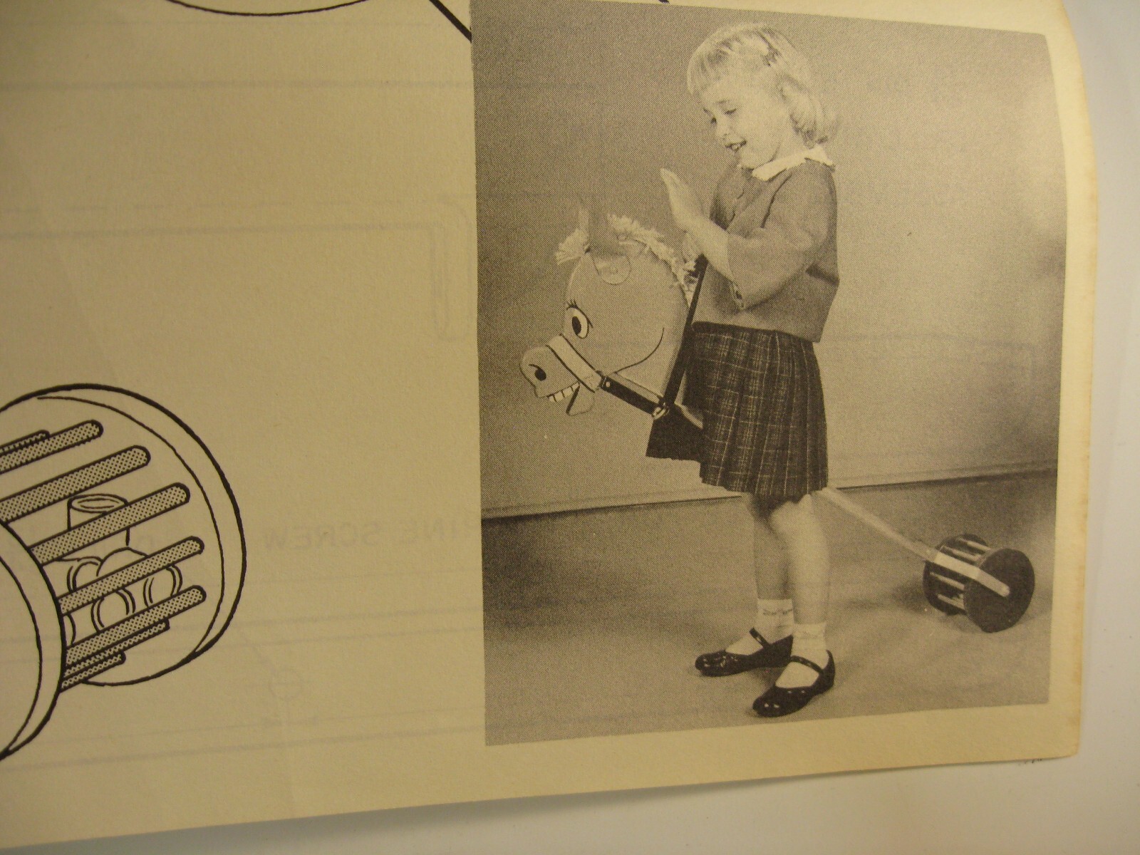 Do-it-yourself Plans for Christmas Toys and Decorations Reynolds 1953