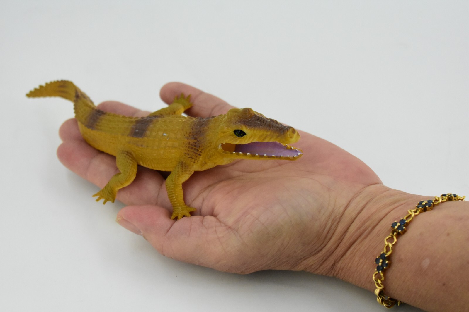 Crocodile, Alligator, Plastic Toy Reptile, Realistic Figure, Model, 7″ F8124