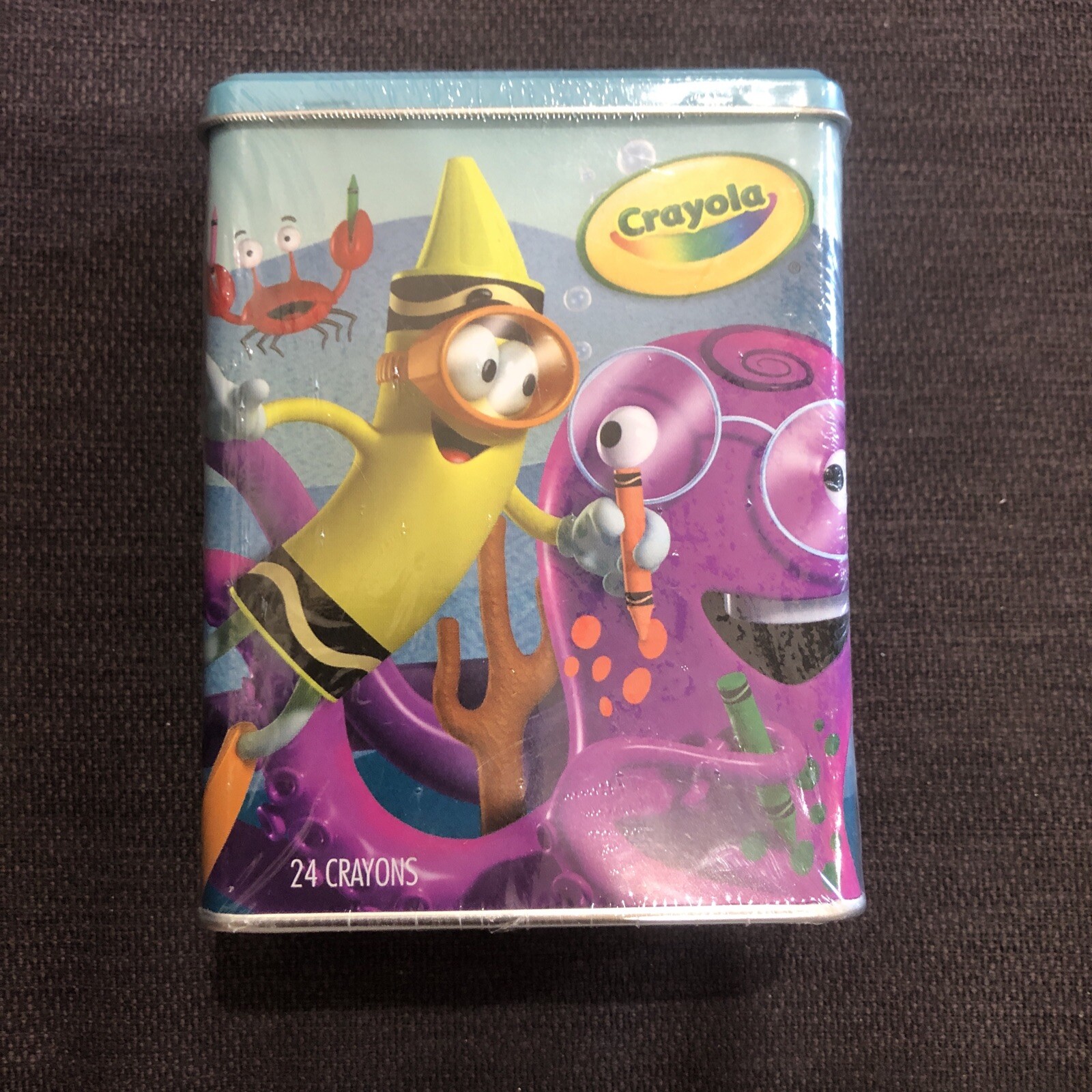 Crayola Imagination Tins Underwater, 24 Crayons in Tin, New Sealed Free Shipping