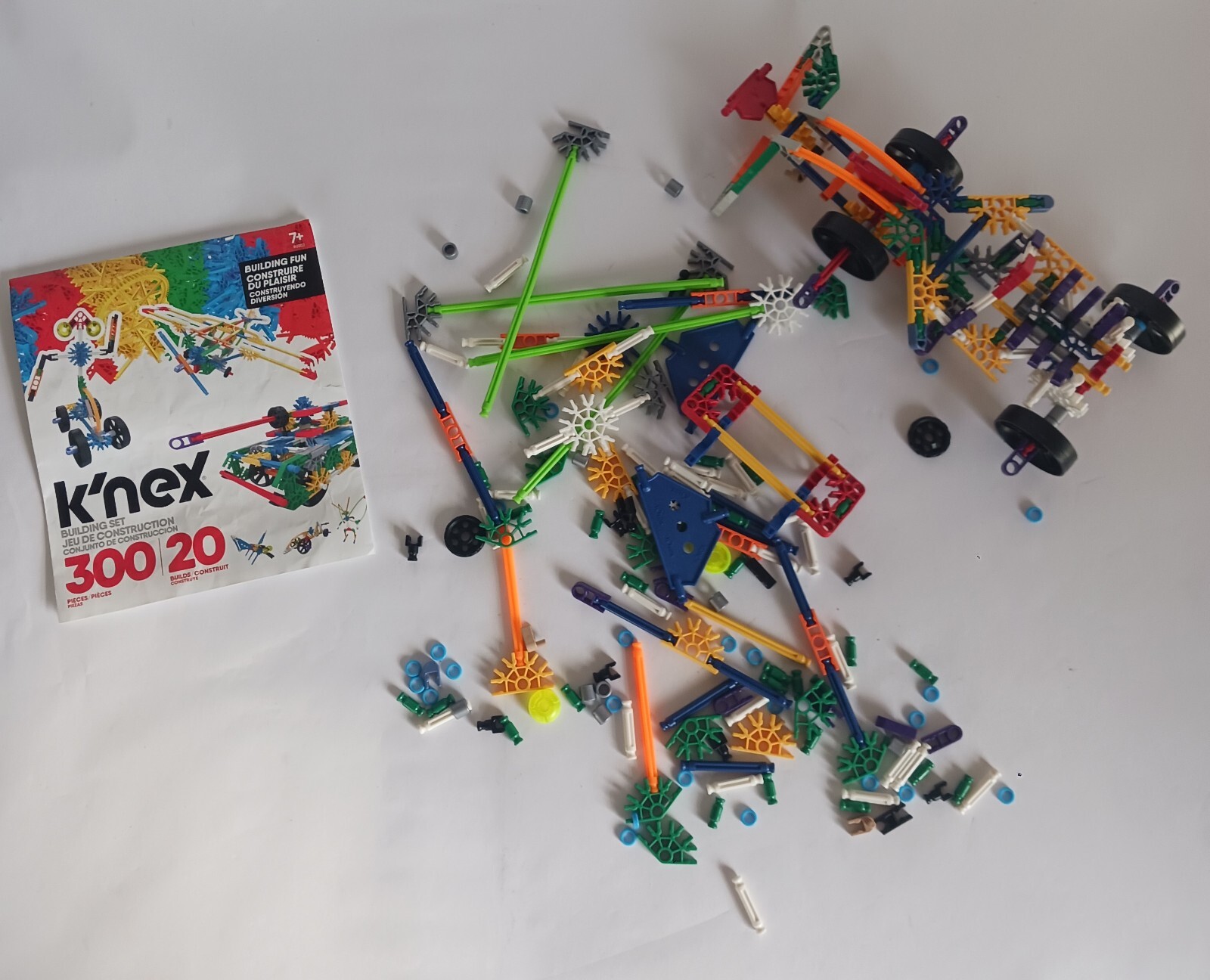 K’NEX Classics 300 Pc/ 20 Model Building Fun Blue Tub Creative Activity Playset