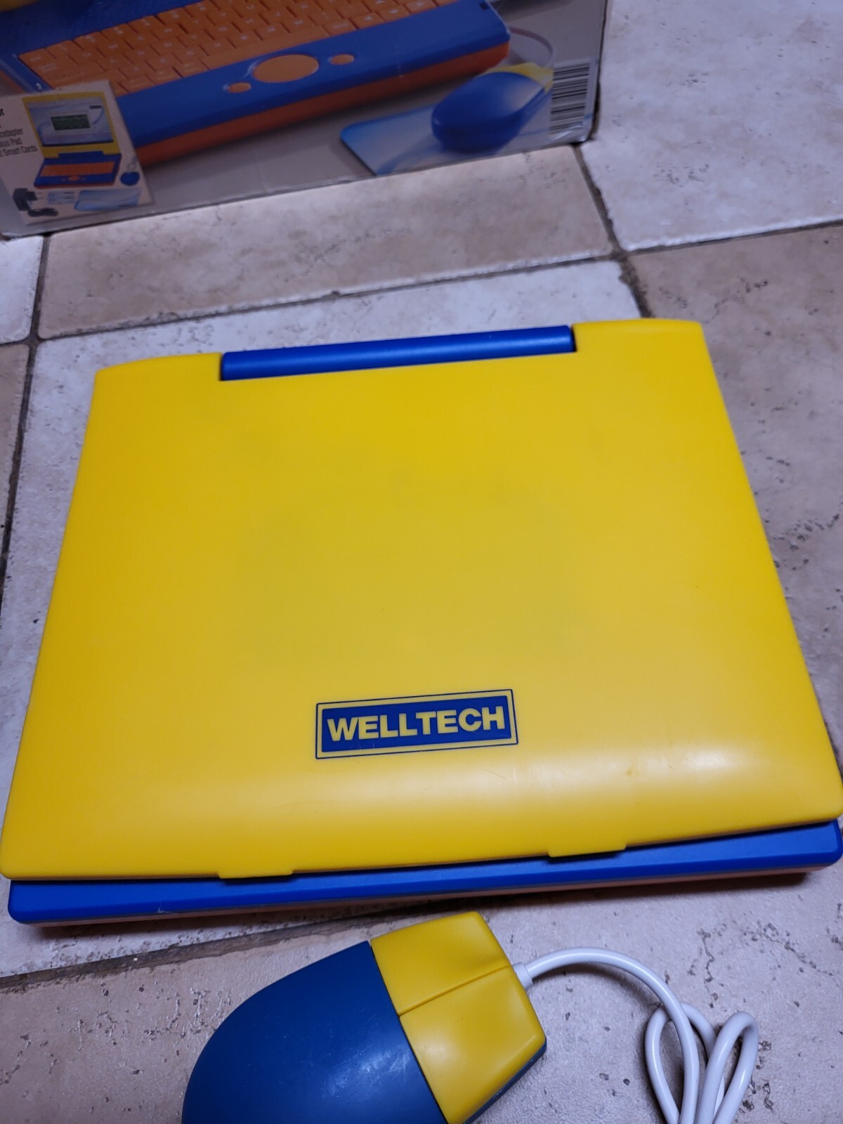 WELLTECH Child’s Learning Computer Toy Laptop Educational RARE Plug In, German