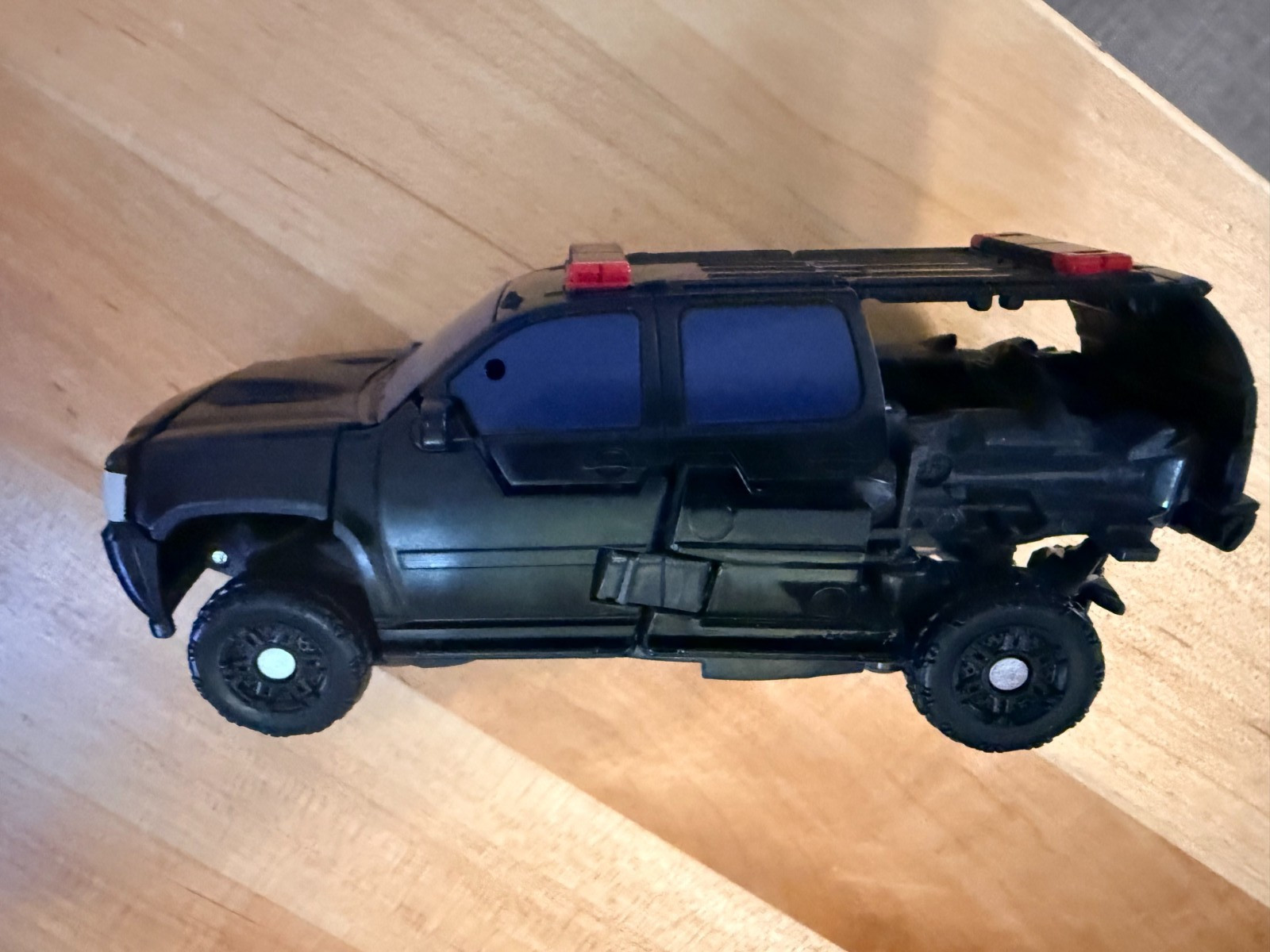 Transformers Studio Series Deluxe Class Dark of the Moon 94 Hatchet, Broken
