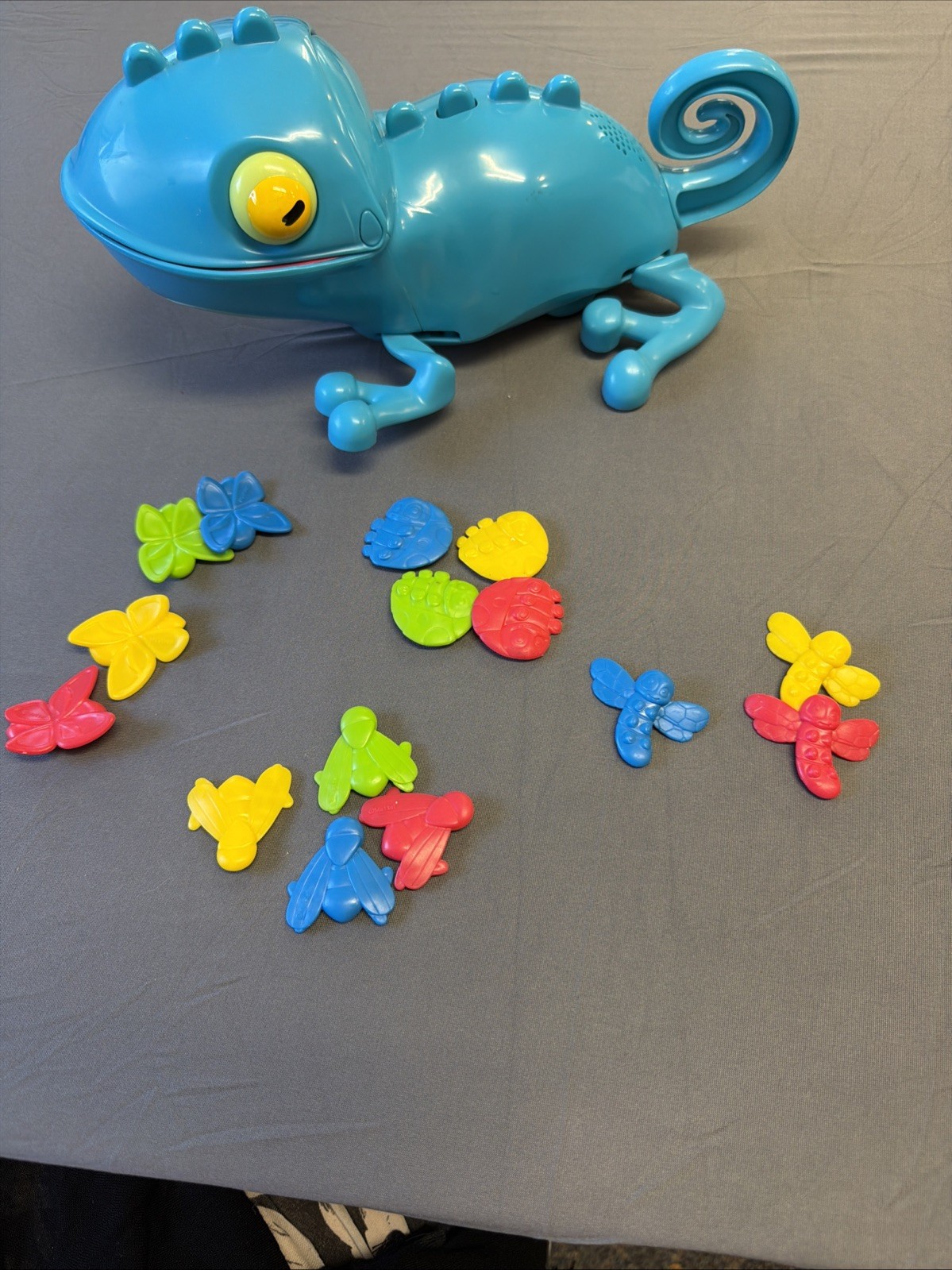 Chameleon Crunch Mattel Electronic Game 2012 Color And Shape Missing 1 Bug