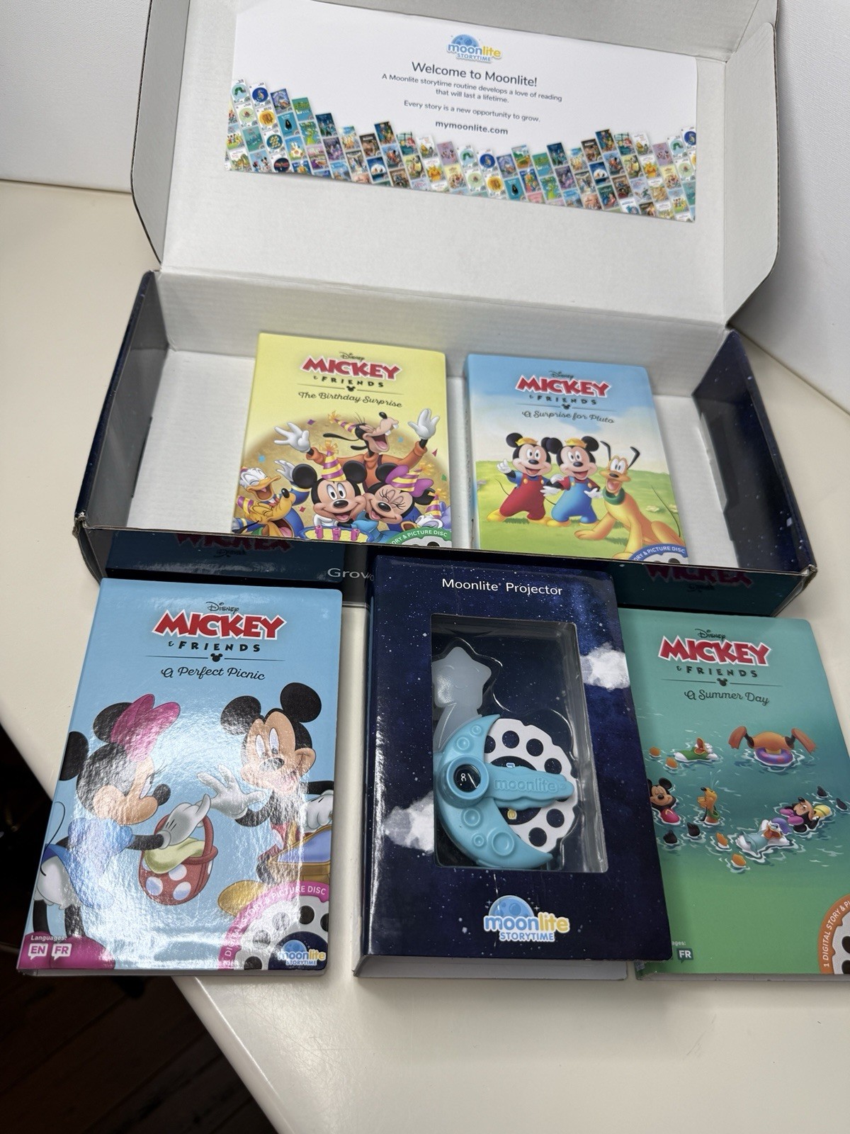 Moonlite Storytime Mini Projector w 4 Mickey Mouse and Friends Stories