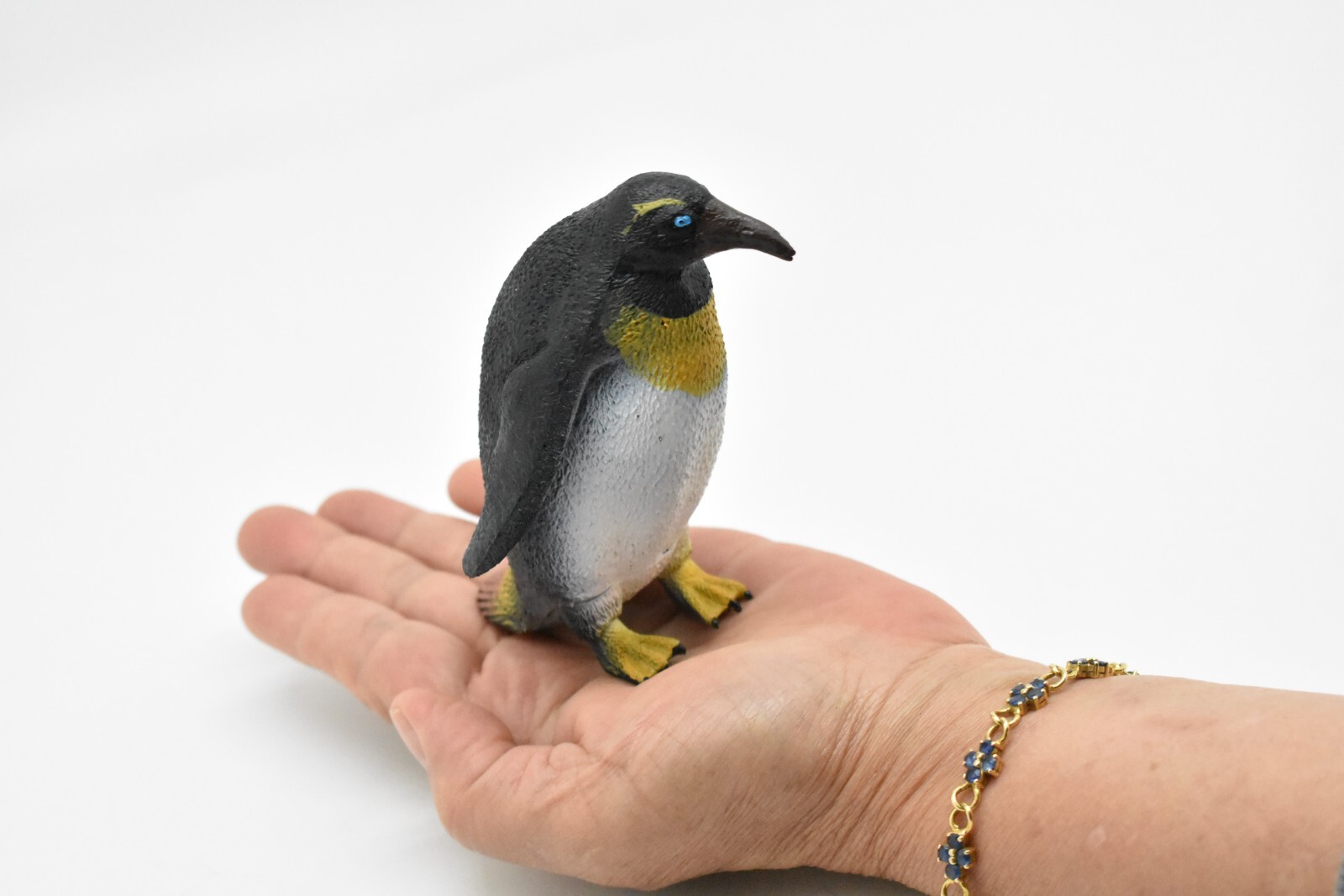 Penguin, Emperor, Squeezable Squeaky, Very Nice Rubber Toy 4″ F3411 B325