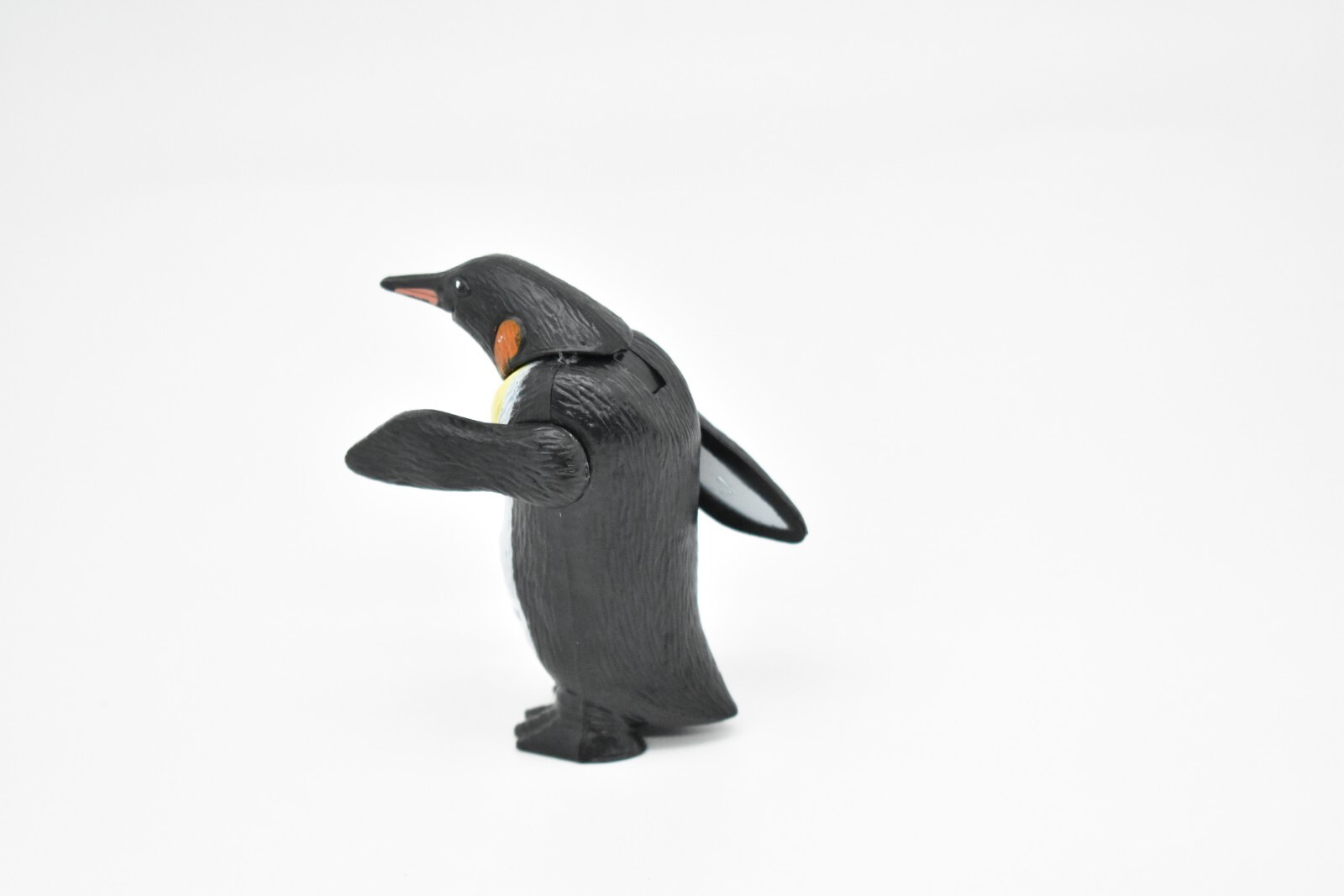 Penguin, Emperor, Very Nice Plastic Toy, with Moveable Parts 3″ CWG57 B179