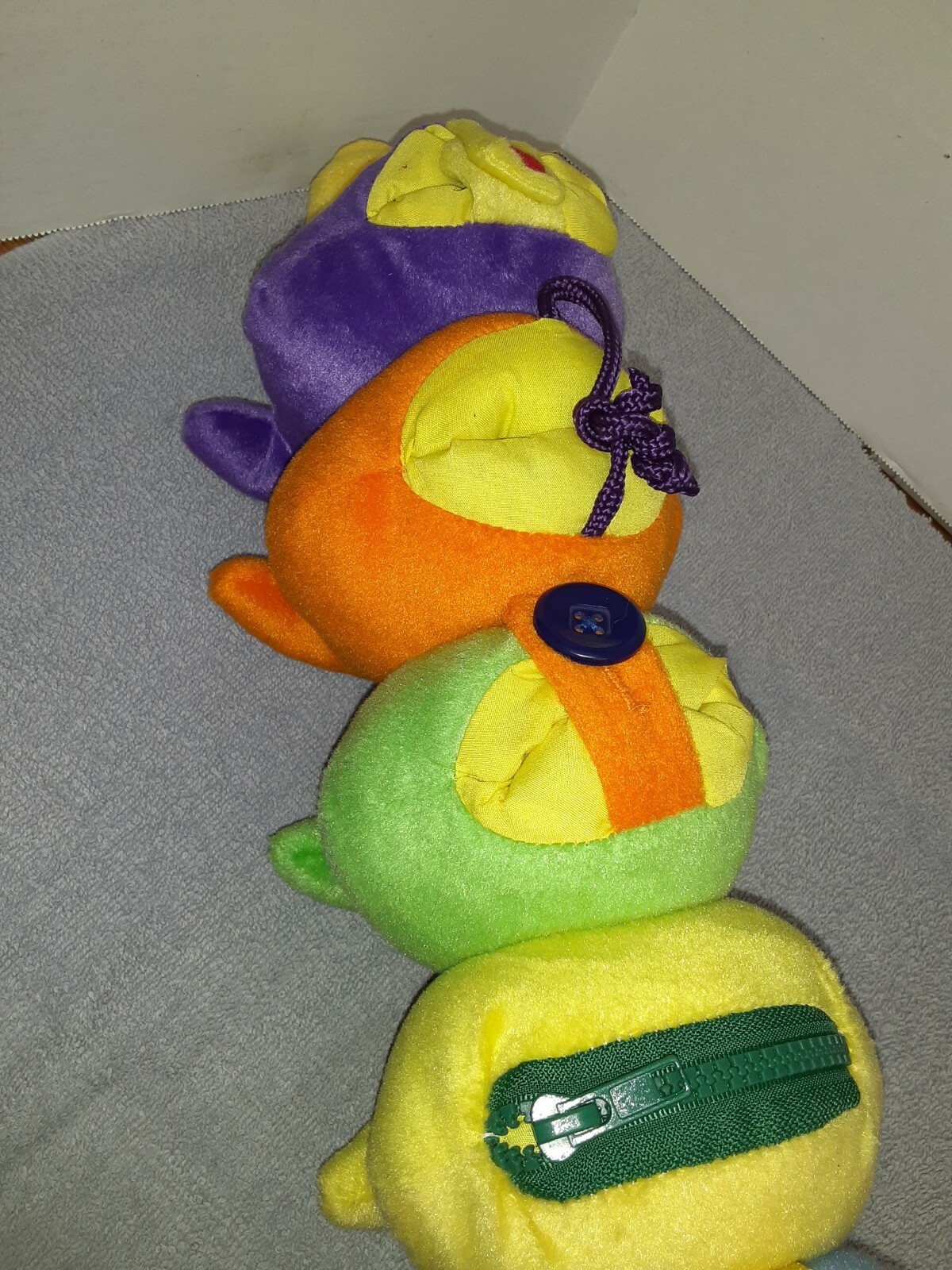 21″ Discovery Toys Caterpillar Dress-A-Pillar Plush Learning Toy 2012