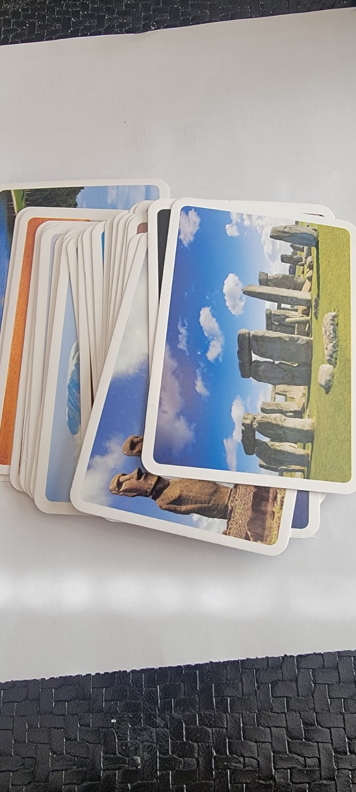Bendon Animals, Dinosaurs, Landmarks and Space Flash Cards CHOICE – Good Cond