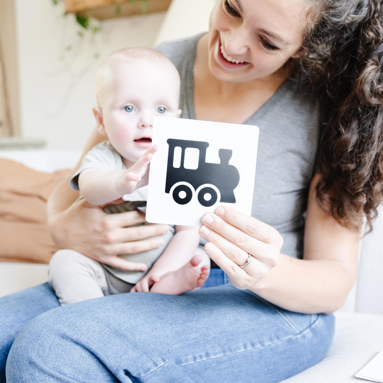 High Contrast Baby Visual Stimulation Cards – 50 Pictures for Newborn Activit…
