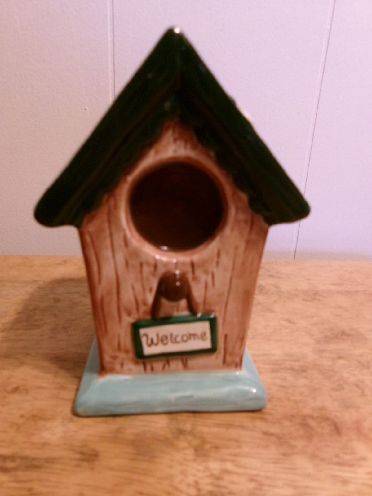 Boston Warehouse Bird house porcelain with kitchen scrubbie 2003